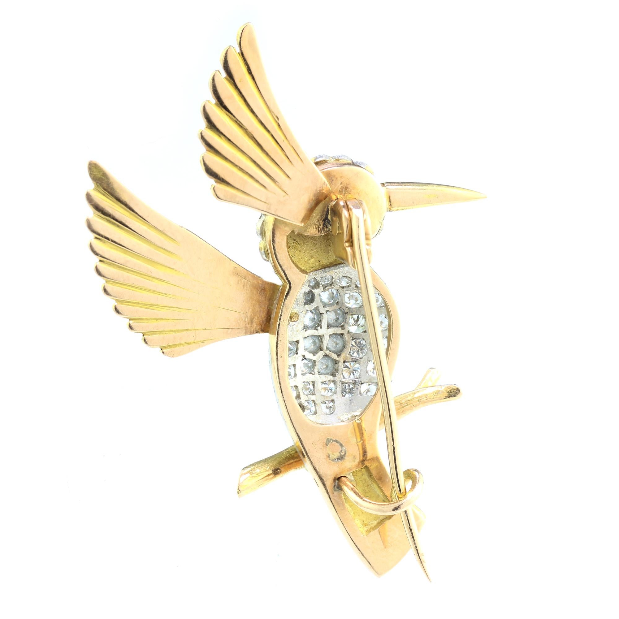 Women's 18kt Yellow Gold Hummingbird Brooch with Ruby Eye and Diamonds