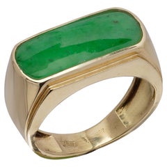 18kt Yellow Gold Jade Ring