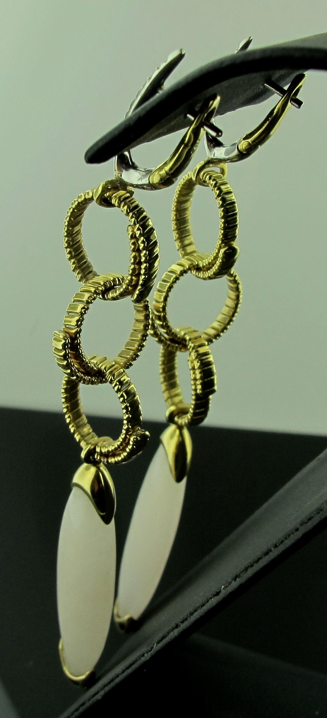 Round Cut 18 Karat Yellow Gold Jadeite and Diamond Drop Earrings For Sale