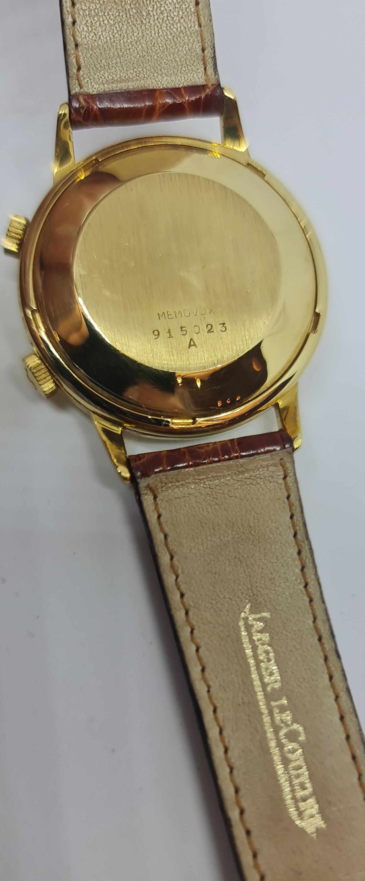 18kt Yellow Gold Jaeger Le Coultre Memovox Watch in Perfect Condition, Cal K825 In Excellent Condition In Antwerp, BE