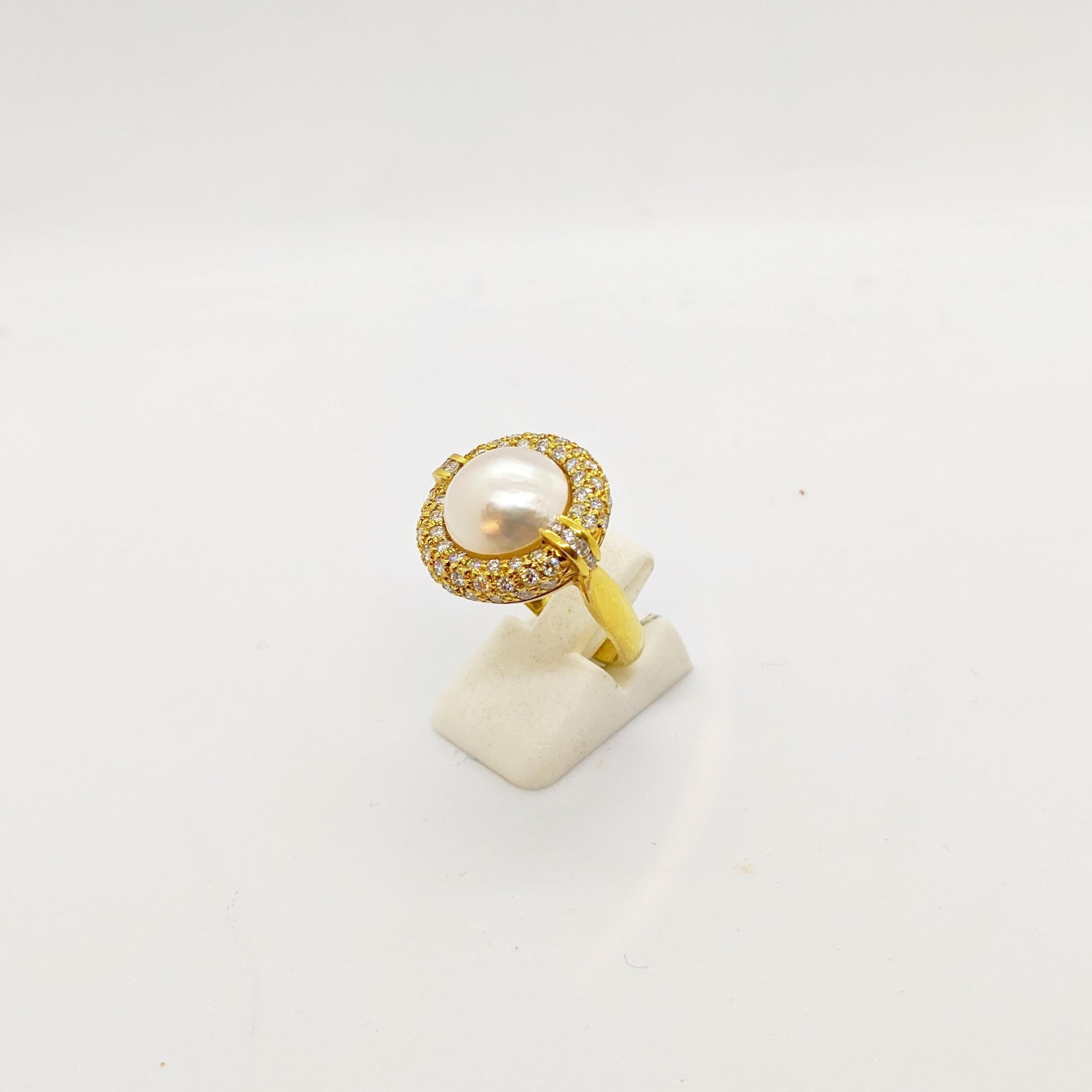 Round Cut 18 Karat Yellow Gold Mabe Pearl Ring with 1.45 Carat Diamond Halo For Sale