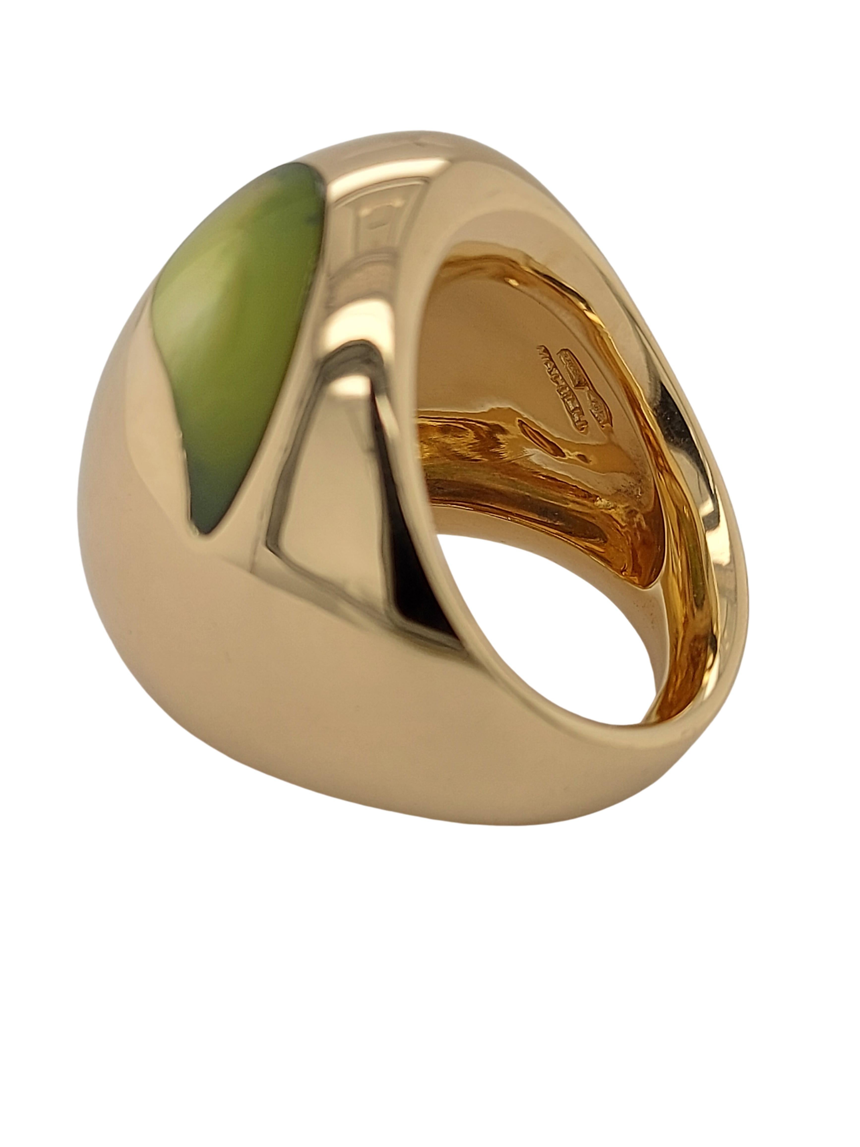 Mattioli-Ring aus 18 Karat Gelbgold mit Perlmutt (Kunsthandwerker*in) im Angebot