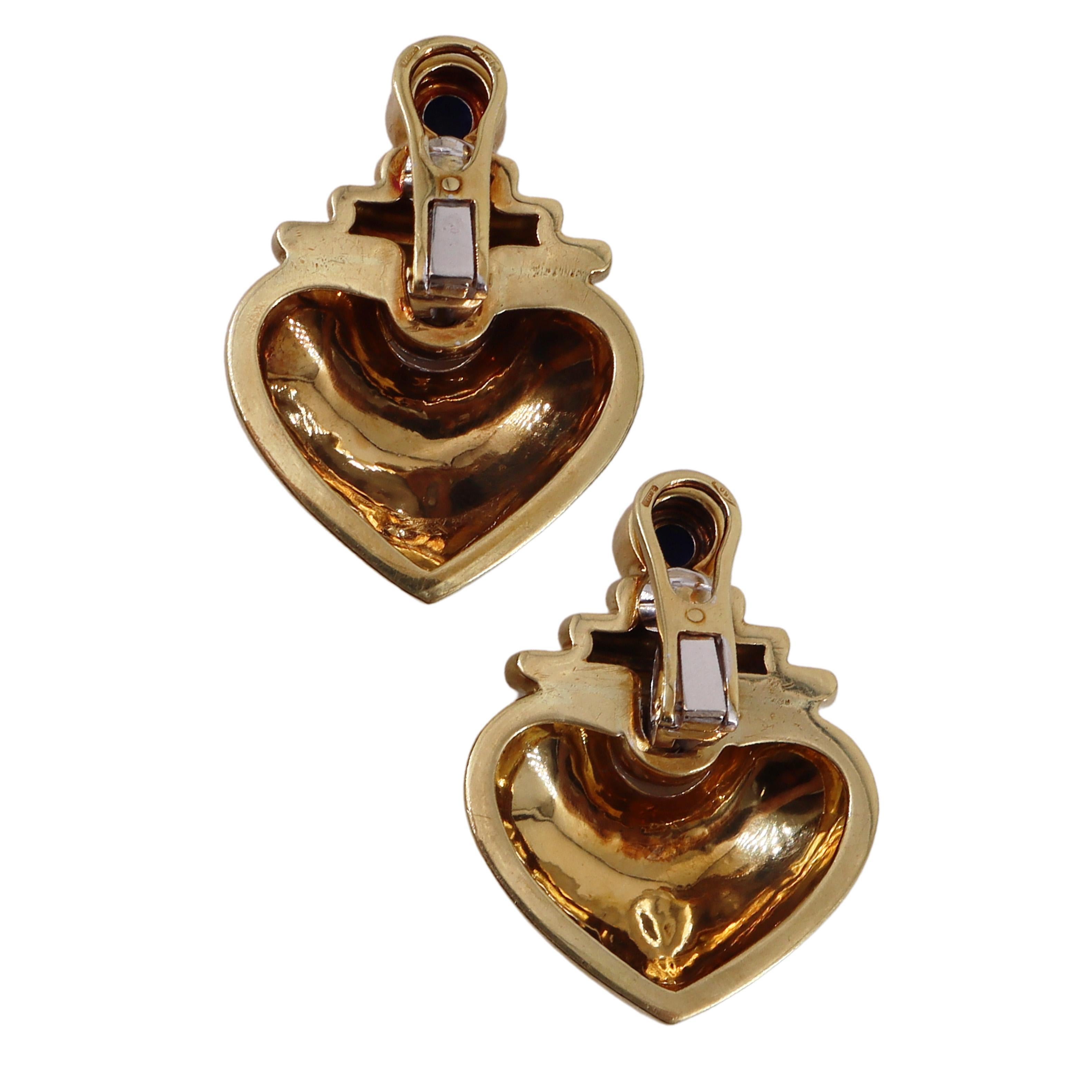 Modernist 18kt Yellow Gold Mid century Clip Earrings with Lapis lazuli and Diamonds For Sale