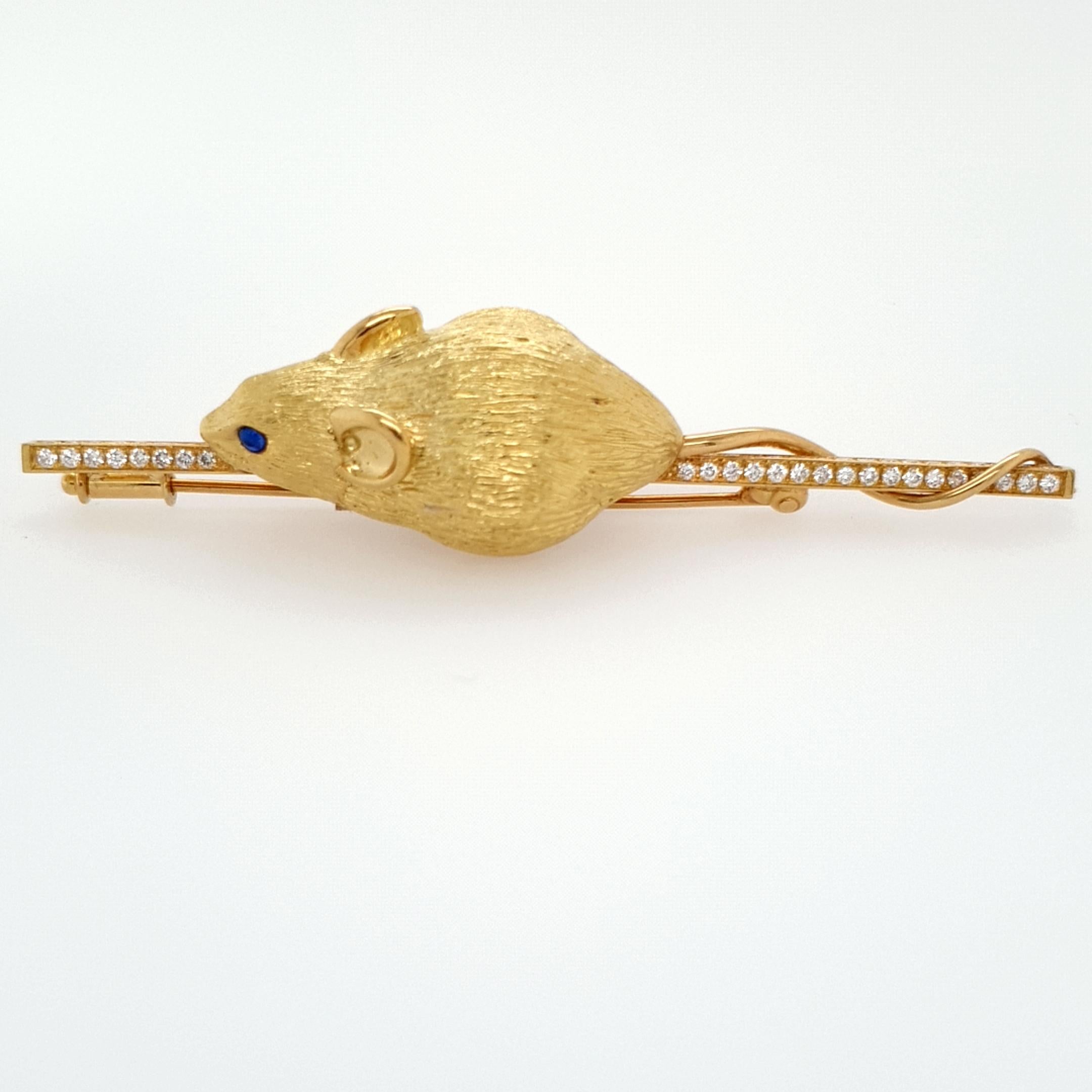 Women's or Men's 18kt Yellow Gold Mouse Brooch with Sapphire and Diamonds
