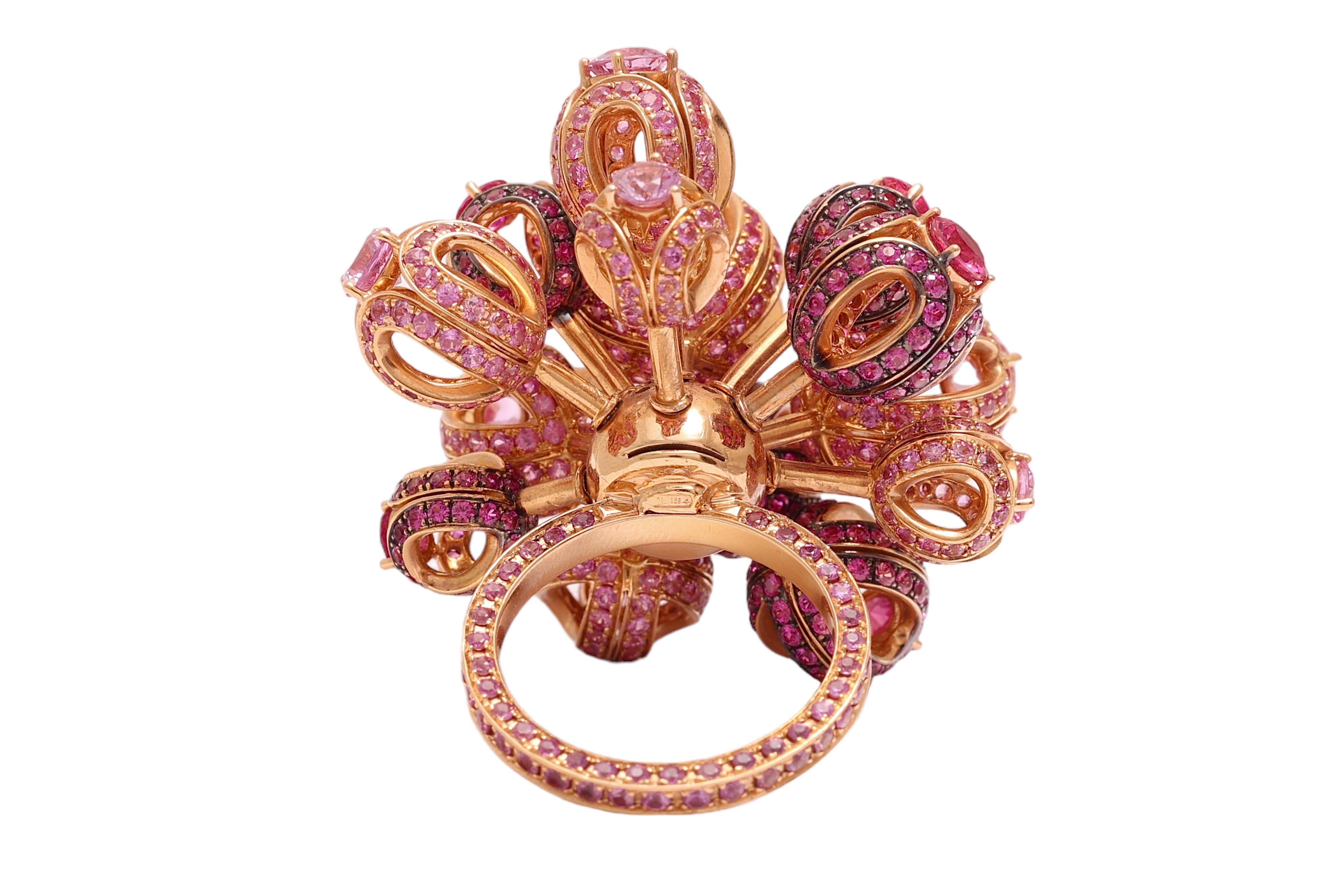 Women's or Men's 18kt Yellow Gold Moving Flower Ring with 15.65 ct Pink Sapphires For Sale