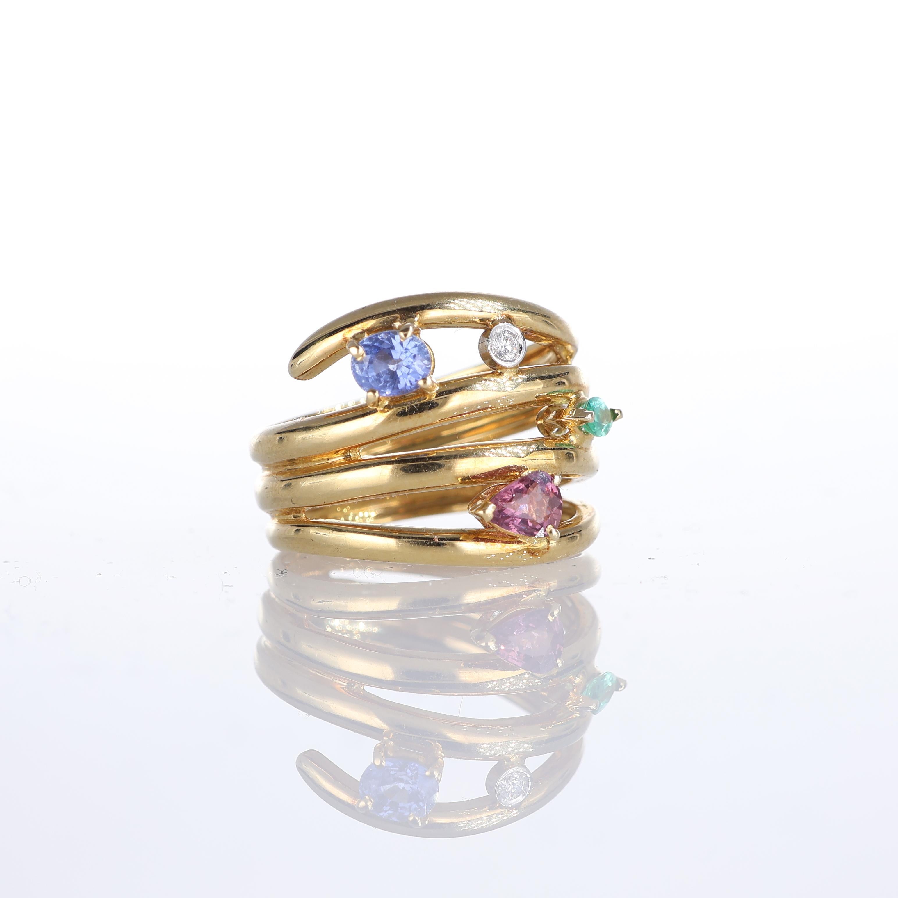 Brilliant Cut 18kt Yellow Gold Multi-Stone Spiral Band Ring For Sale