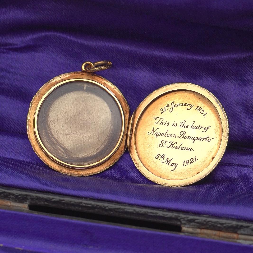 18kt Gelbgold Napoleonisches Haarschmucketui mit Guilloché-Gravur, ca. 1821 im Angebot 15