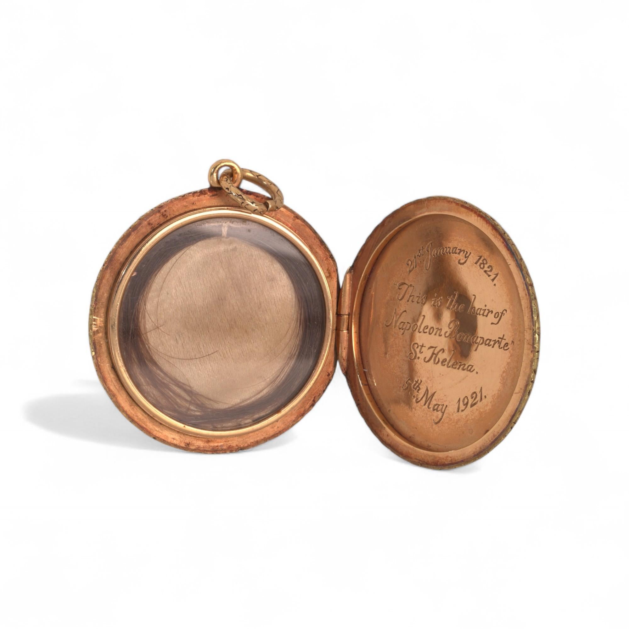 18kt Gelbgold Napoleonisches Haarschmucketui mit Guilloché-Gravur, ca. 1821 im Angebot 3