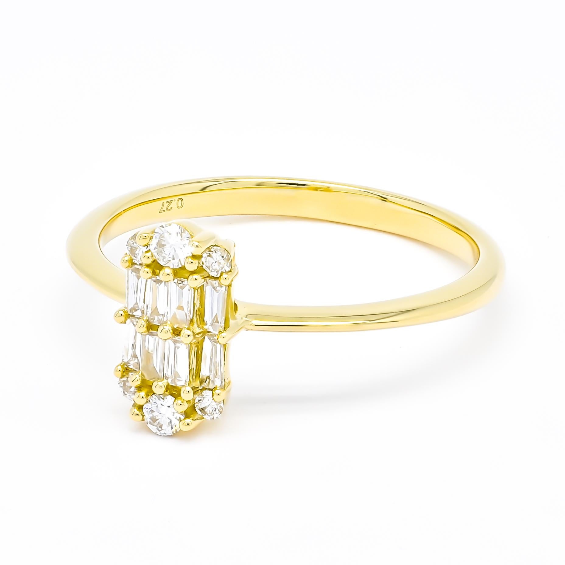 For Sale:  18KT Yellow Gold Natural Baguette Round Diamonds Illusion Cluster Art Deco Ring 8