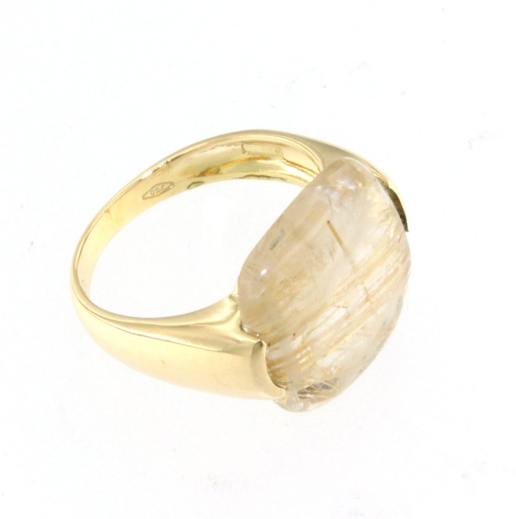 Taille cabochon Bague de cocktail élégante en or jaune 18 carats, pierres naturelles et quartz rutile à la mode en vente