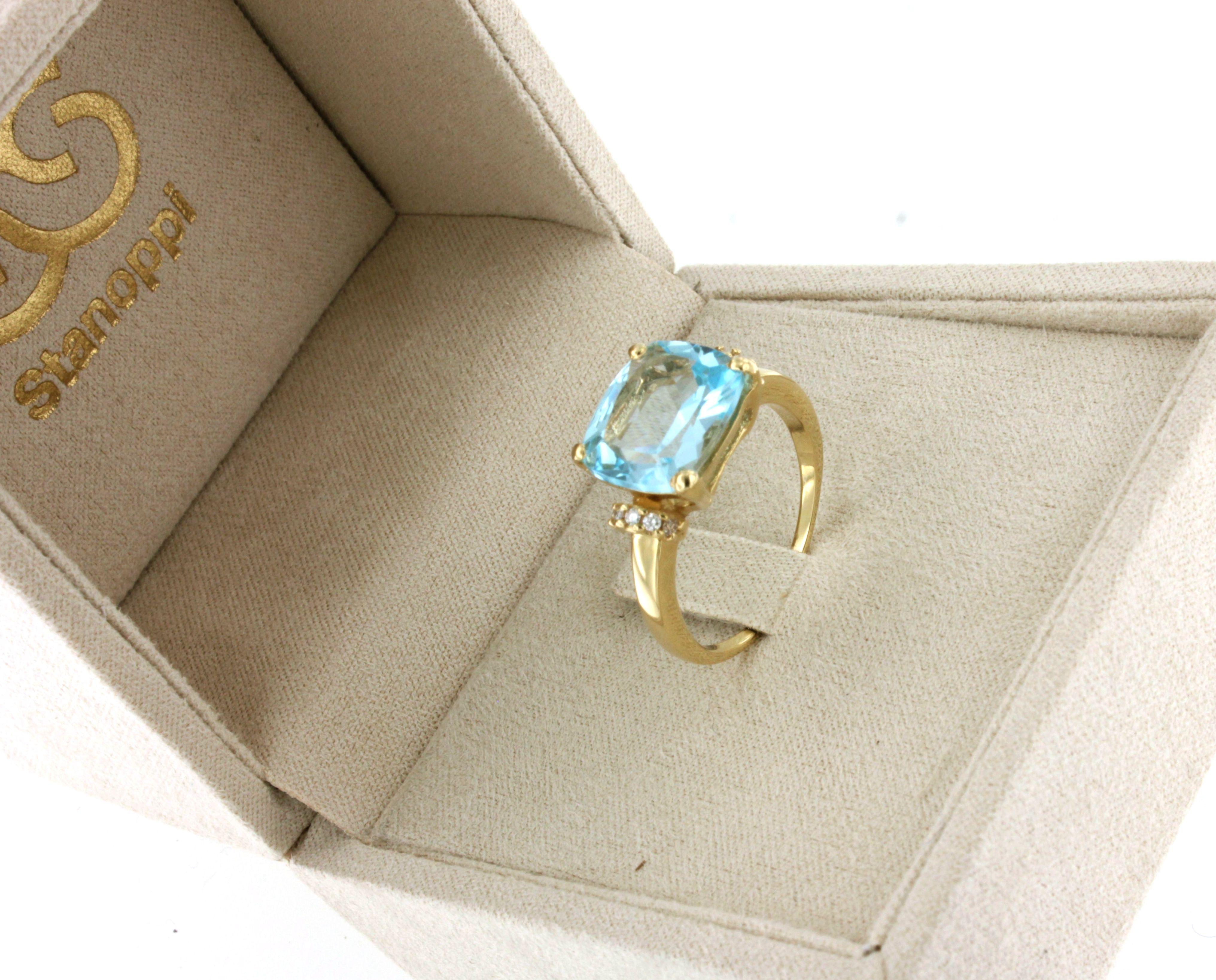 18Kt Oro Amarillo Piedras Naturales Diamante Blanco Moda Elegante Anillo de Cóctel en venta 1