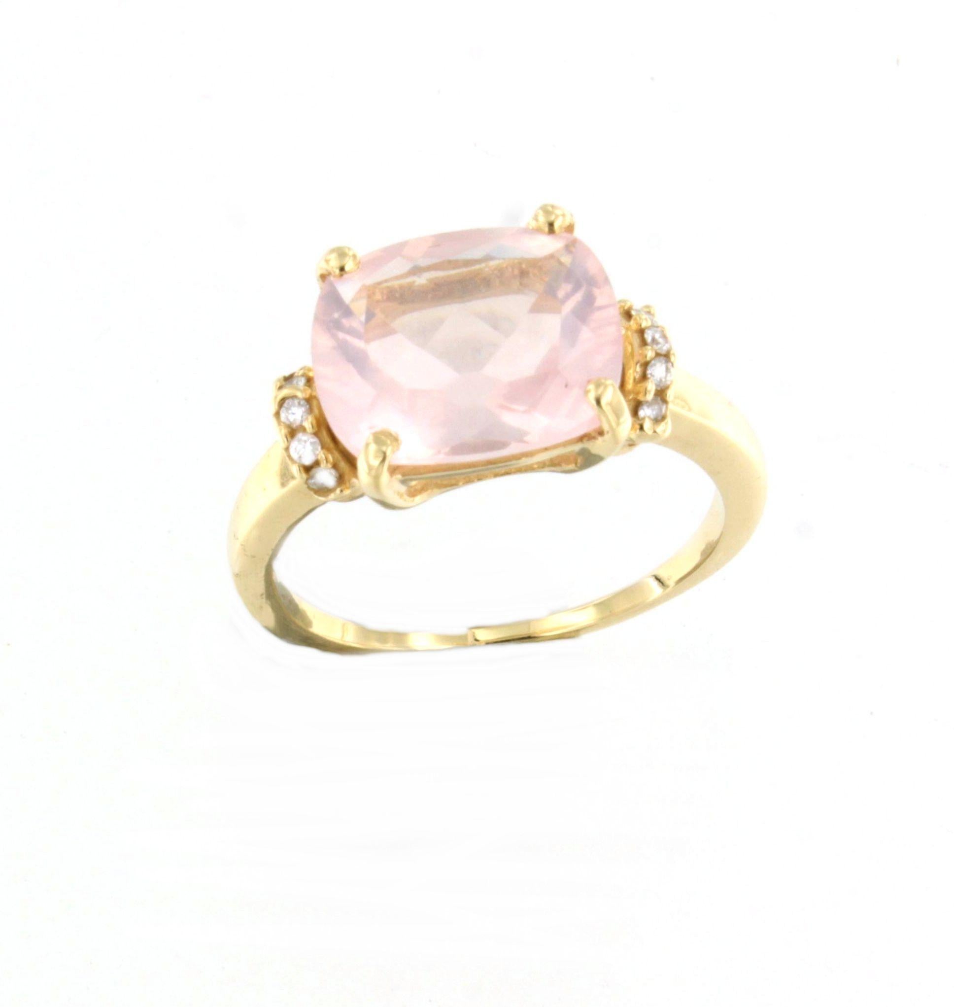 Bague cocktail à la mode élégante en or jaune 18 carats avec pierres naturelles et diamants blancs en vente 3