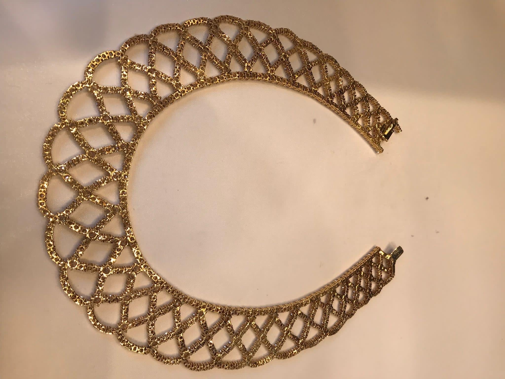 18KT Gelbgold Halskette und 51,45 Ct. Diamanten im Brillantschliff im Zustand „Neu“ im Angebot in Firenze, FI