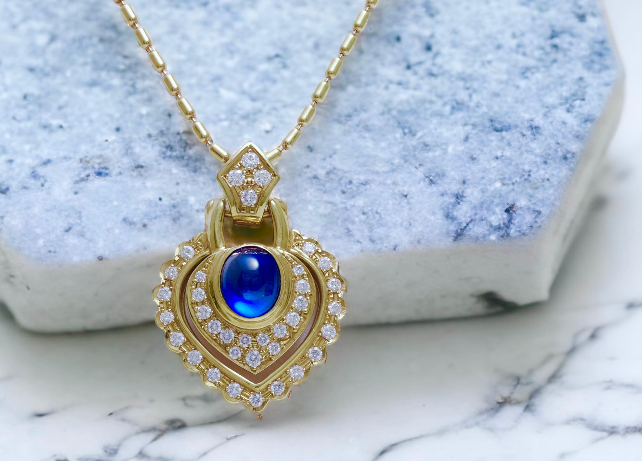 18kt. Yellow Gold Necklace, With Heart Shape Pendant & 2.89ct. Cabochon Sapphire For Sale 2
