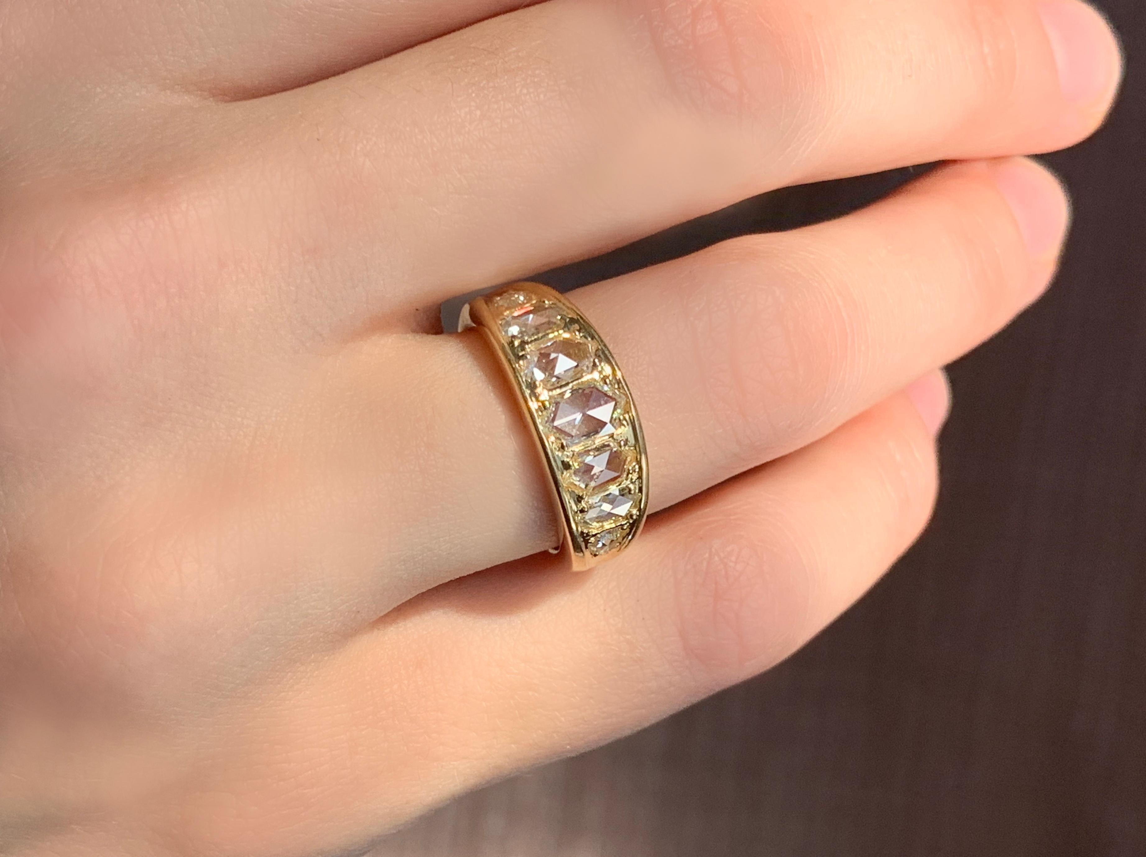 18kt Yellow Gold OOAK Band Ring with Hexagonal White Rose Cut Diamonds For Sale 3