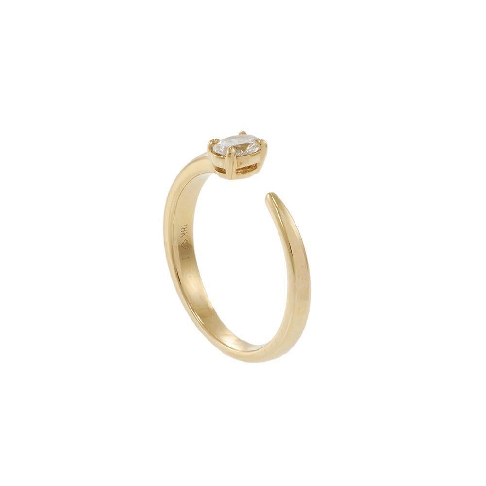 Contemporain Bague en or jaune 18KT pour doigt ouvert avec diamant ovale en vente