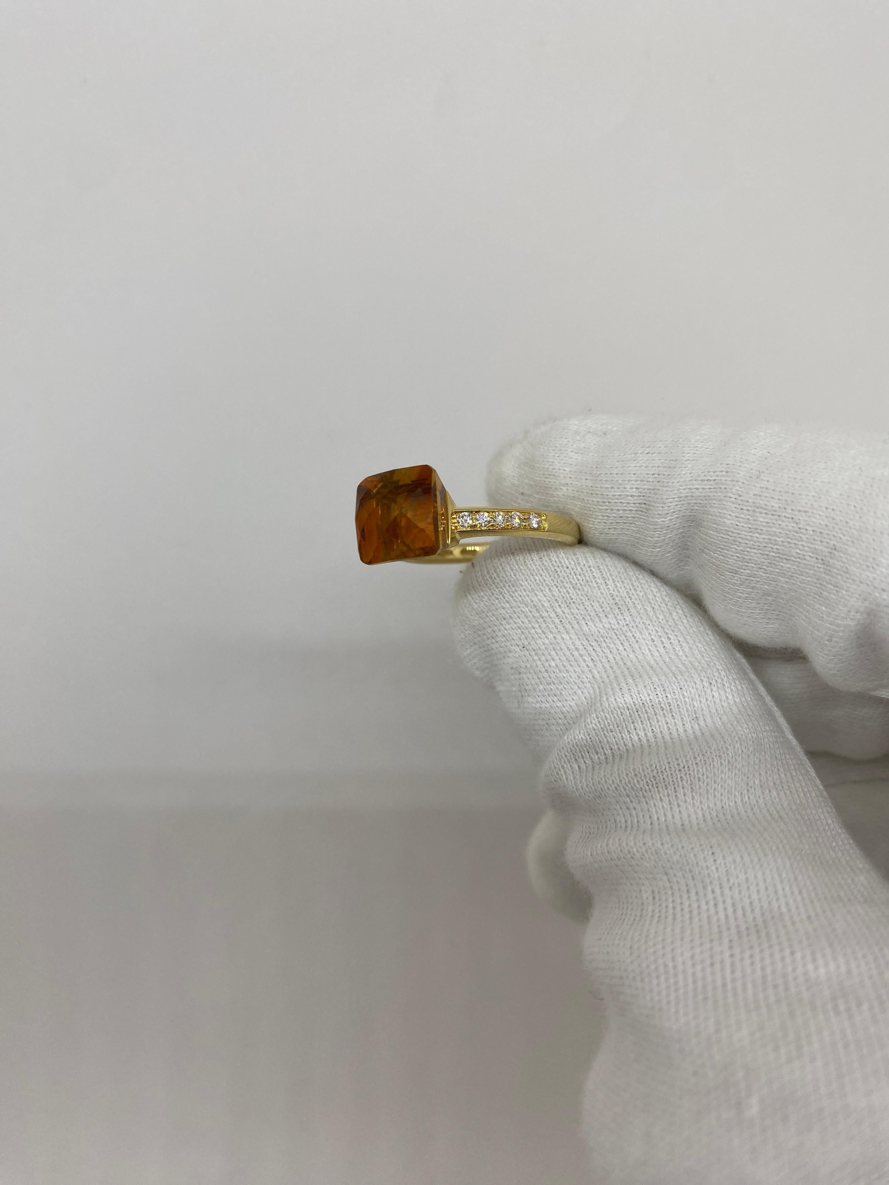 18 kt yellow gold ring with square-cut citrine quartz and natural white side diamonds totaling ct 0.16

Welcome to our jewelry collection, where every piece tells a story of timeless elegance and unparalleled craftsmanship. As a family-run business