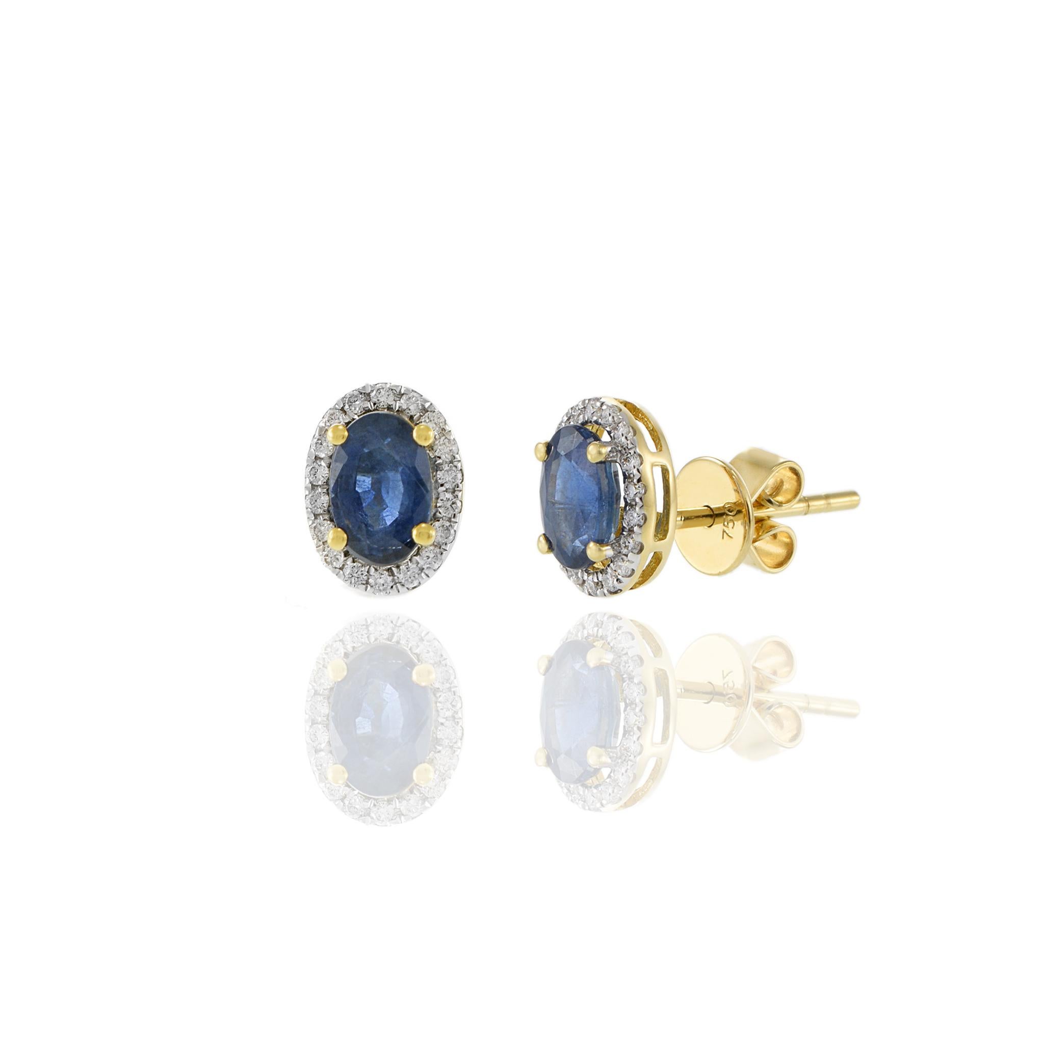 Orecchini in oro giallo 18KT con zaffiro blu ovale e diamanti In condizioni Nuovo in vendita a New York, NY