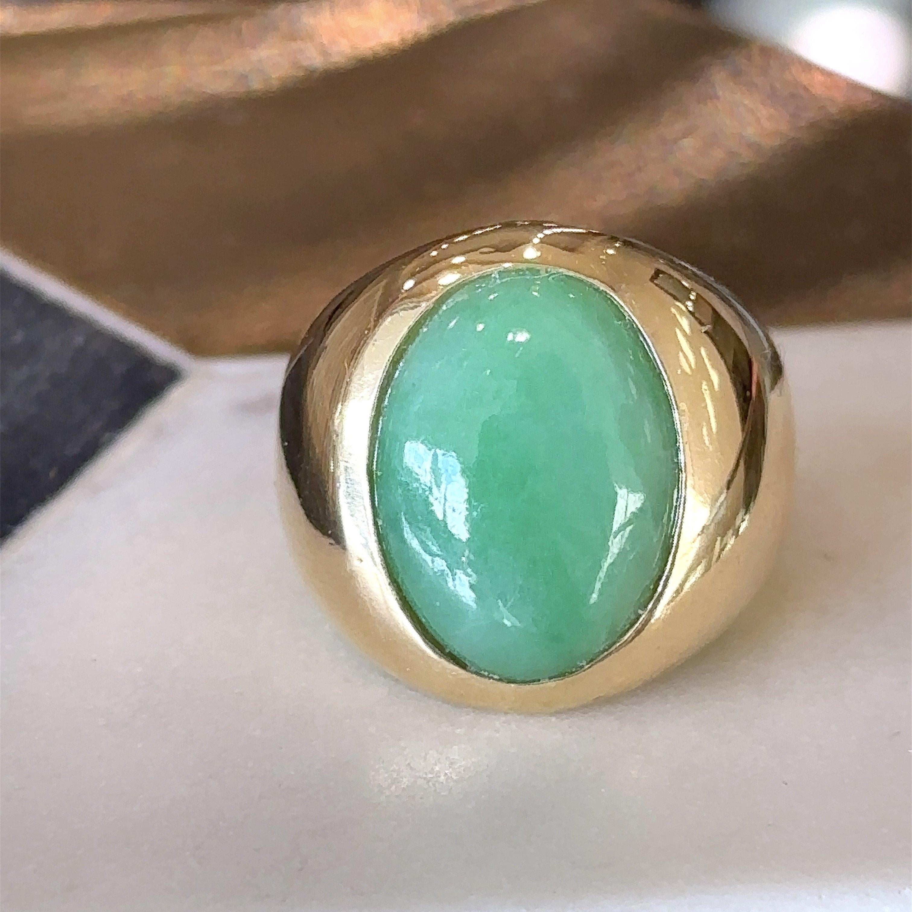 Women's or Men's 18KT Yellow Gold Oval Cabochon Jade Signet Ring For Sale