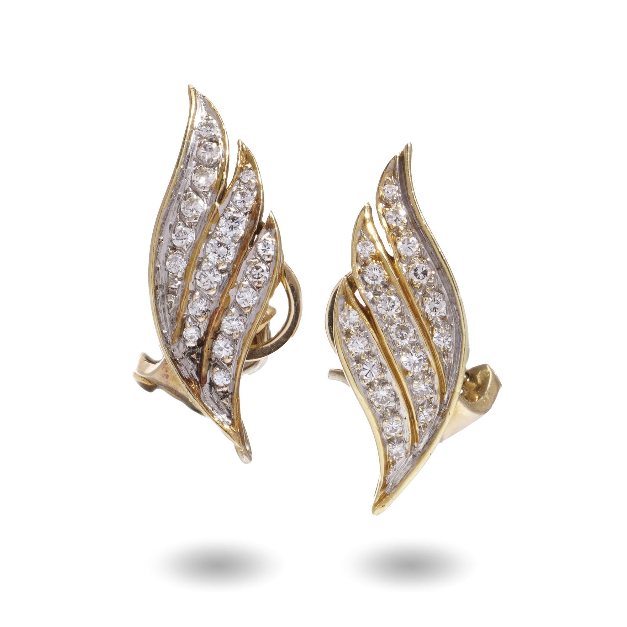 Vintage 18kt Gelbgold Paar geflügelte Diamanten gesetzt Tag und Nacht Ohrringe mit Zuchtperlen. 
Hergestellt in den 1980er Jahren 

Abmessungen - 
Länge: 4,2 x 1 cm 
Gewicht: 12 Gramm

Diamanten  - 
Schliff: Rund brillant 
Anzahl der Steine: 72
