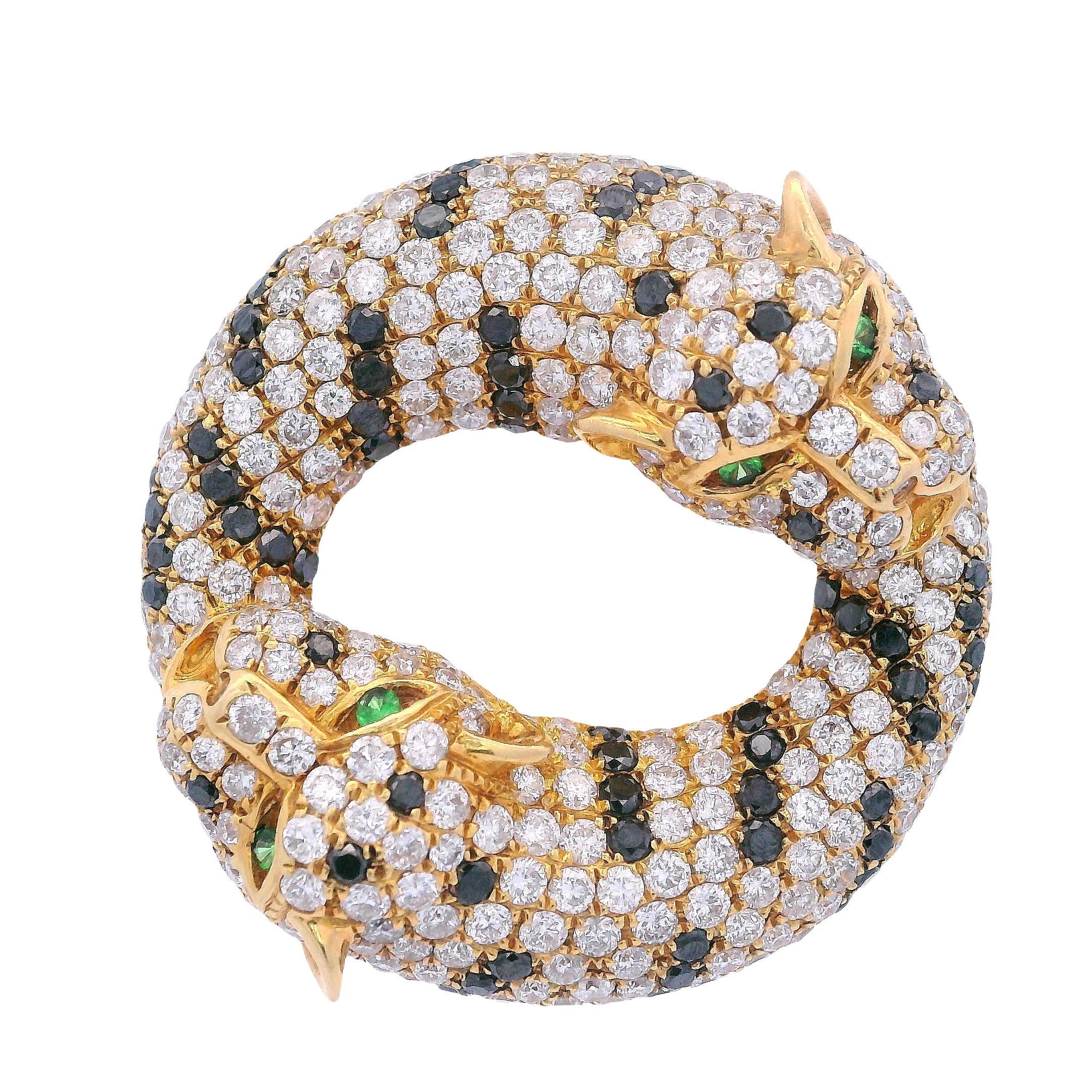 Pendientes Panthere de oro amarillo de 18 quilates con 10,86 quilates de diamantes blancos y negros en Bueno estado para la venta en Aventura, FL