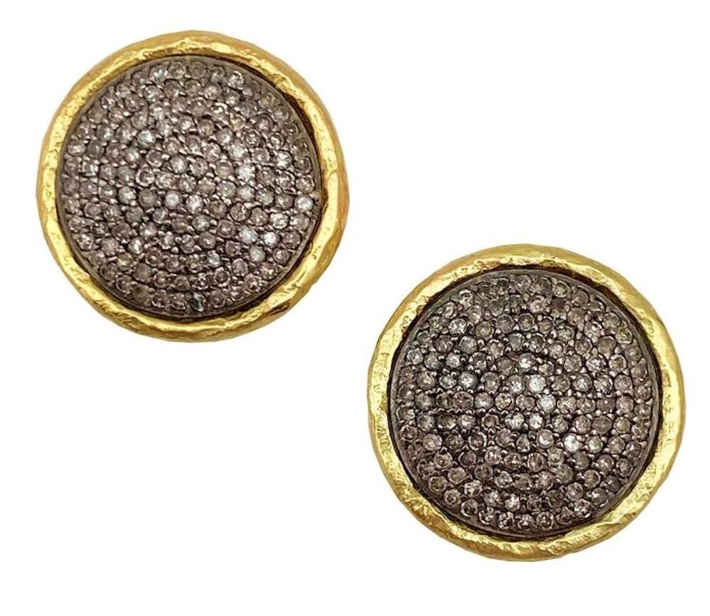Pendientes Colgantes de Oro Amarillo de 18 Quilates con Diamantes Pave y Daga Extraíble en Bueno estado para la venta en Philadelphia, PA
