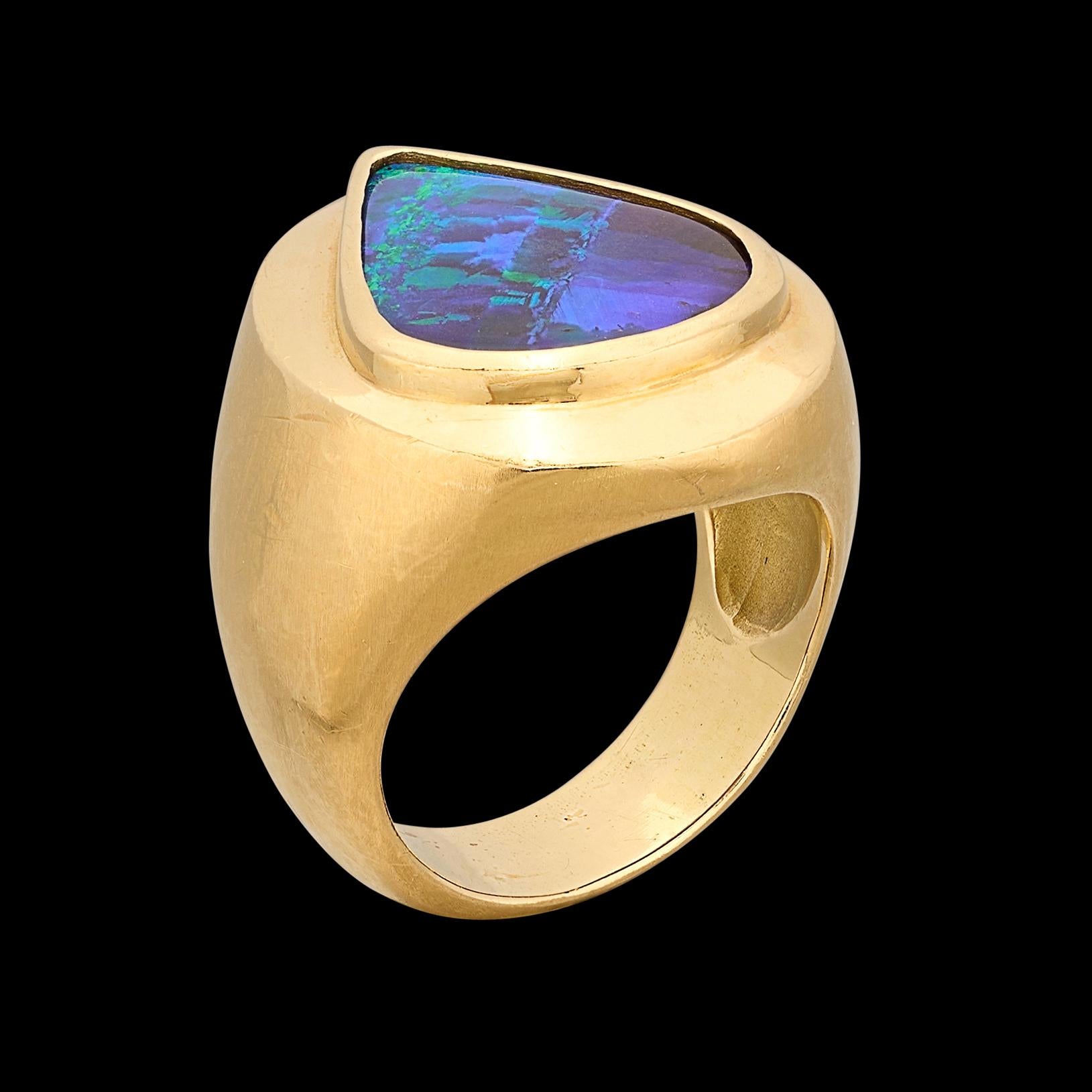 18kt Yellow Gold Pear Shaped Australian Opal Ring For Sale 2