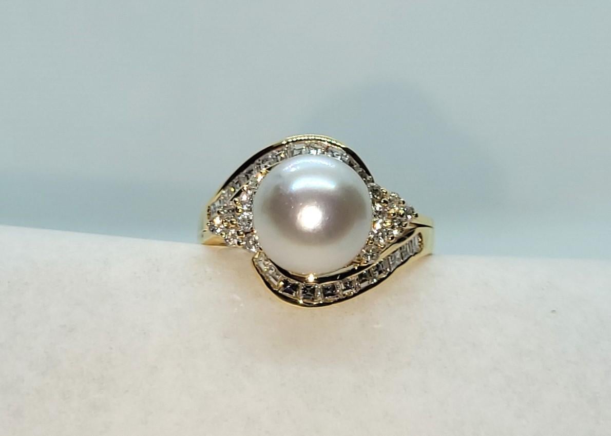18kt Yellow Gold Pearl Diamond Ring, 10.5mm Silver White Pearl, .65cttw, 9.25 Sz For Sale 2