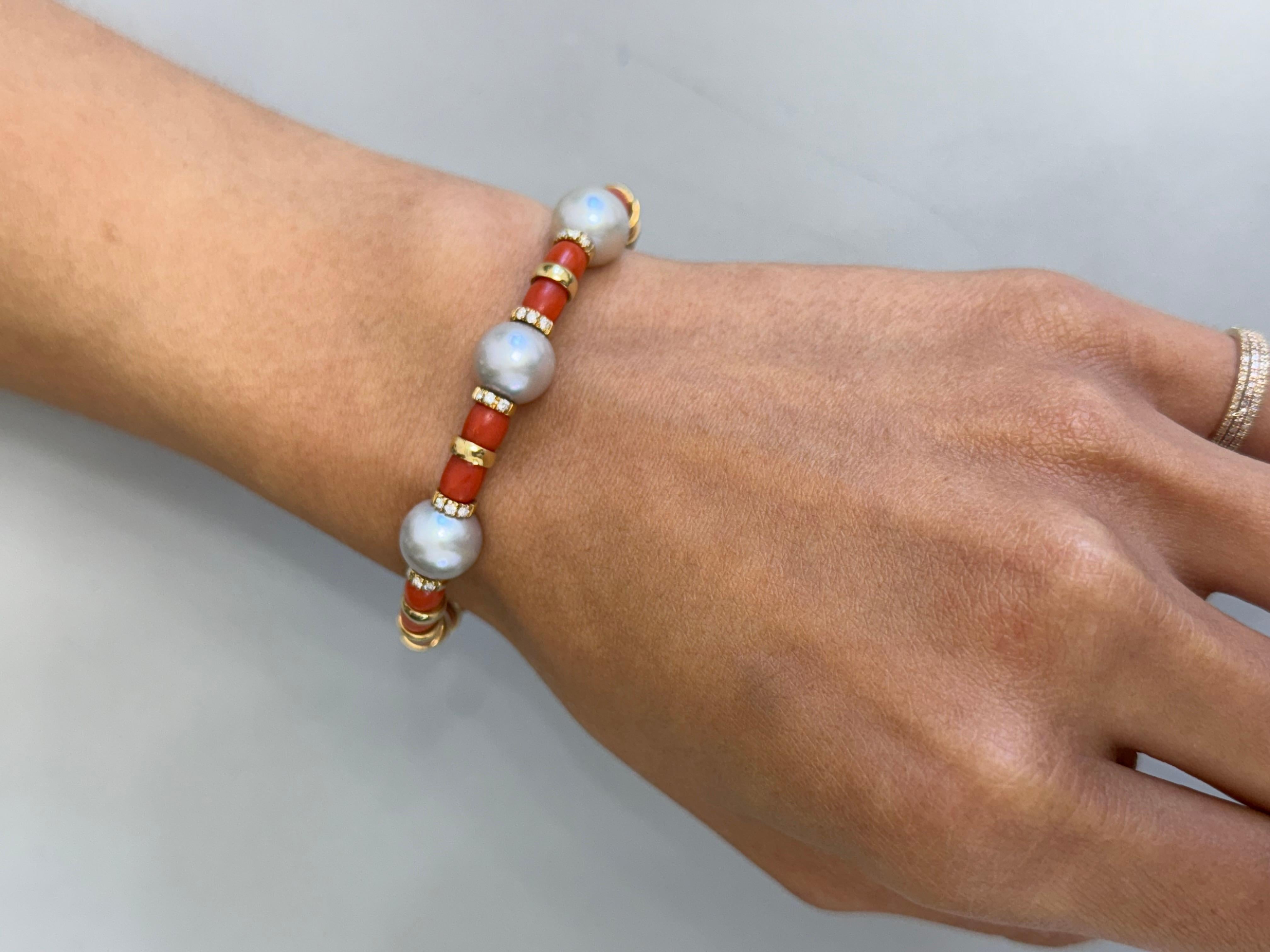 Contemporary 18Kt Yellow Gold Pearls and Coral Bracelet with Diamonds For Sale