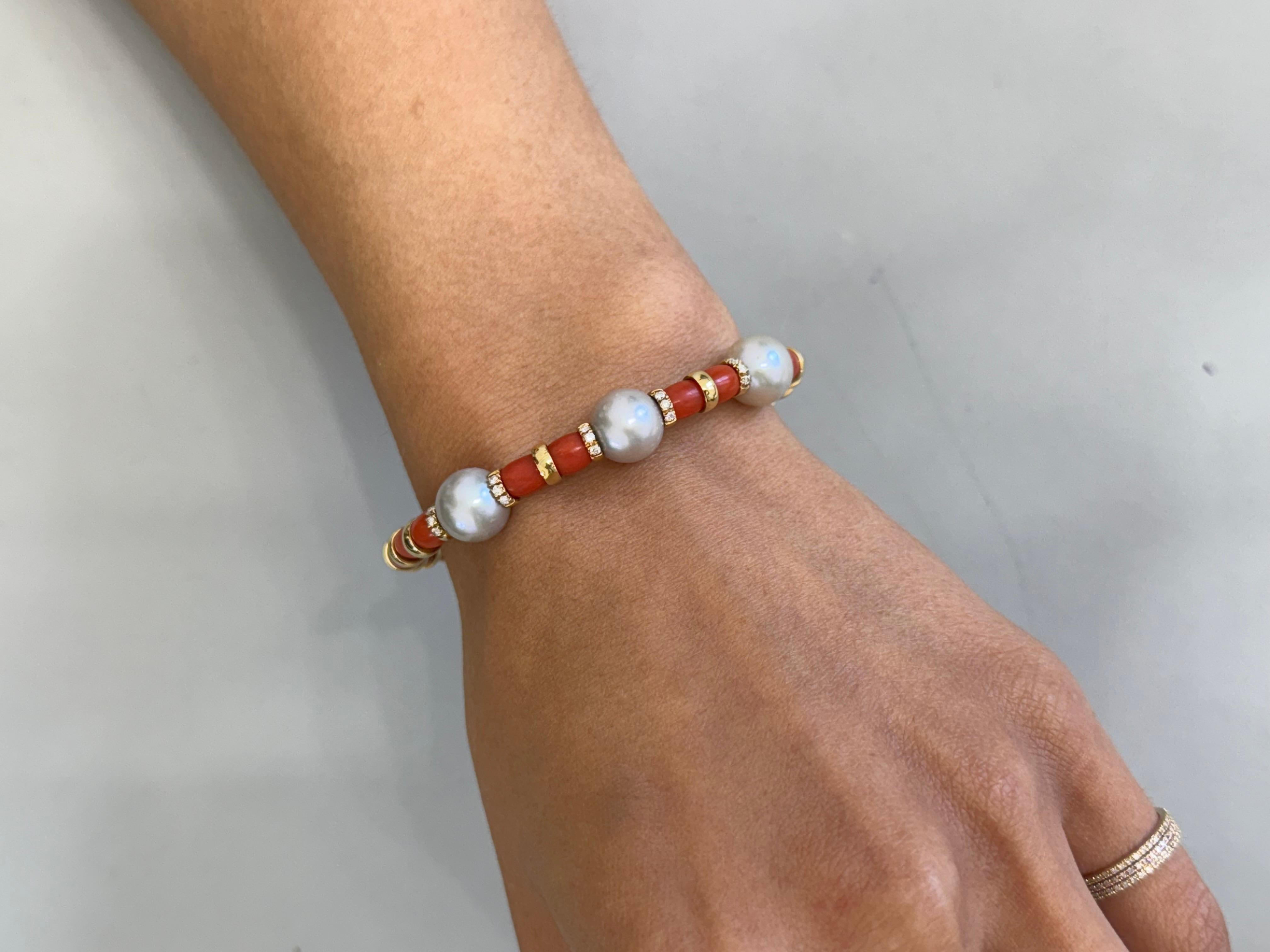 18Kt Yellow Gold Pearls and Coral Bracelet with Diamonds For Sale 2