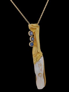 18kt Yellow Gold Pendant /Necklace by De Saedeleer with Pearl, Diamond, Sapphire