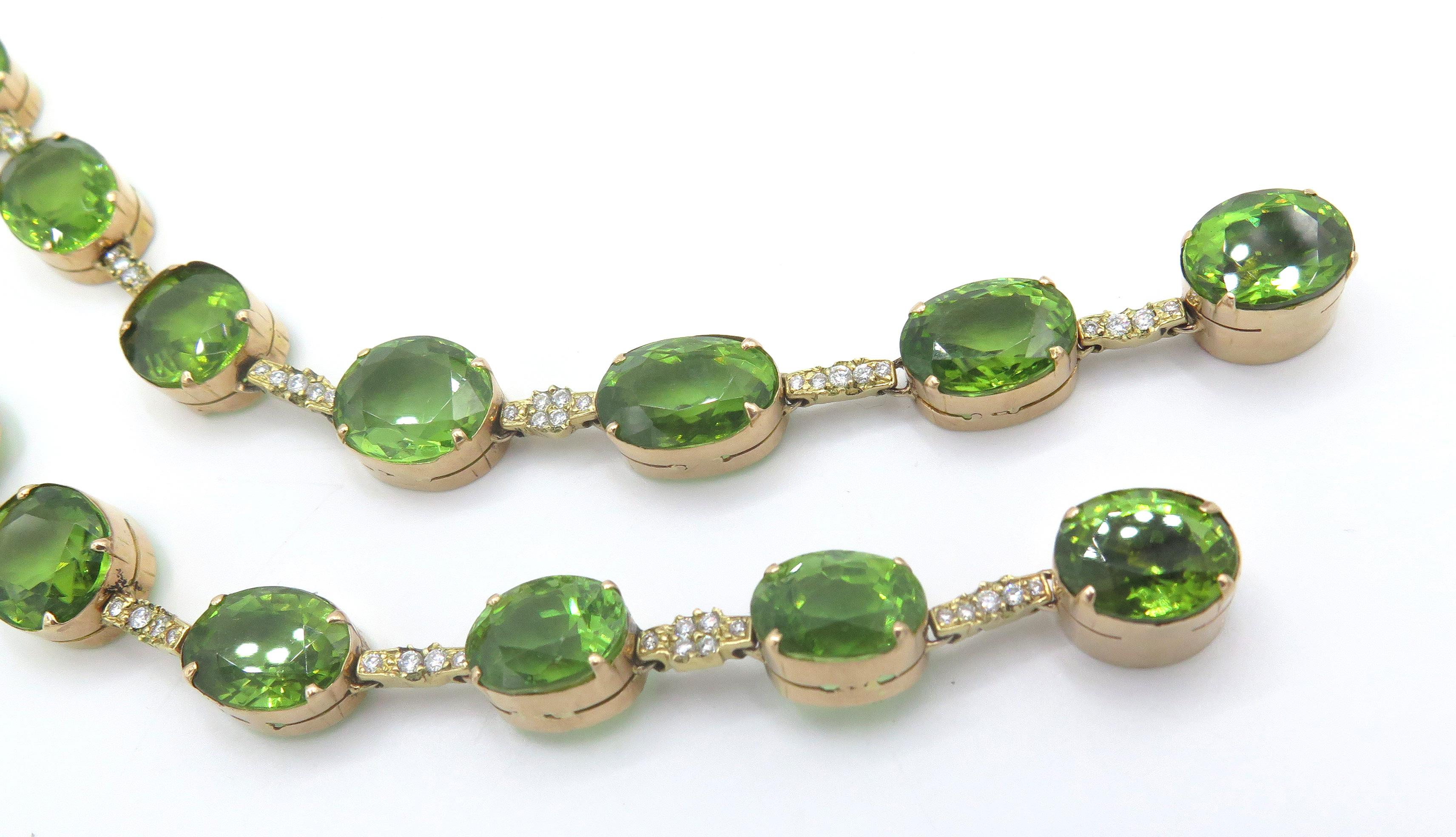 18 Karat Yellow Gold Peridot and Diamond Bracelet Set In Excellent Condition For Sale In West Palm Beach, FL