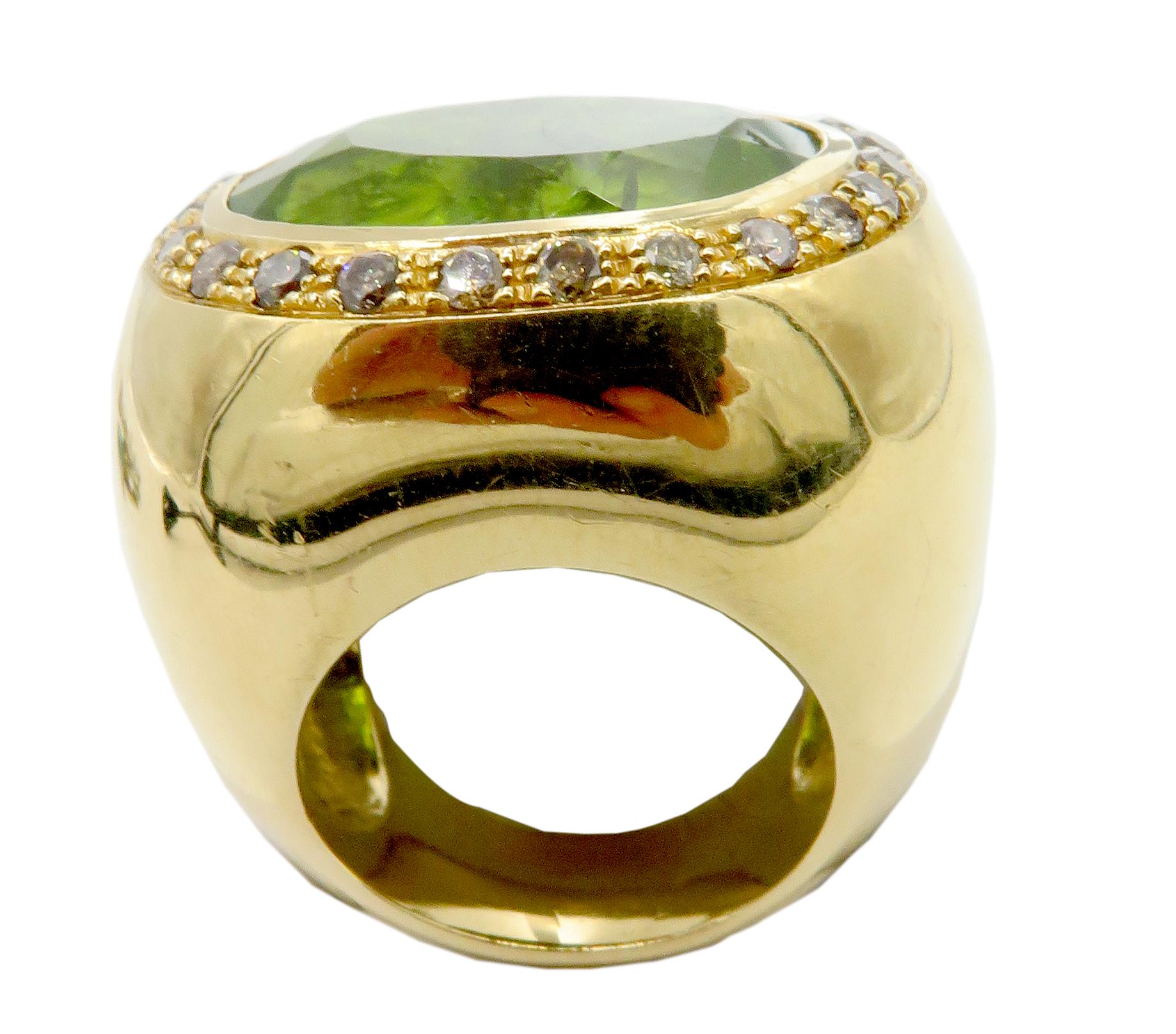 Round Cut 18 Karat Yellow Gold Peridot and Diamond Ring