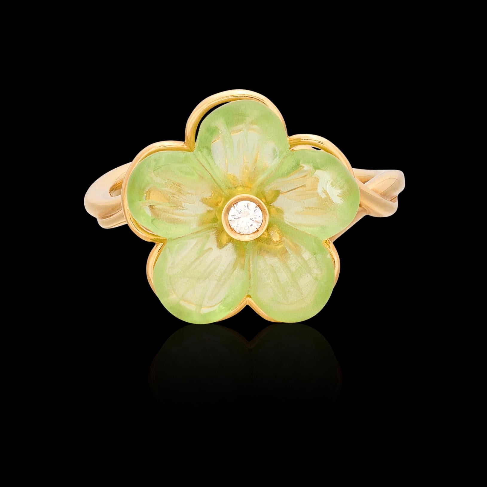 Round Cut 18kt Yellow Gold Peridot Diamond Ring by Ferragamo