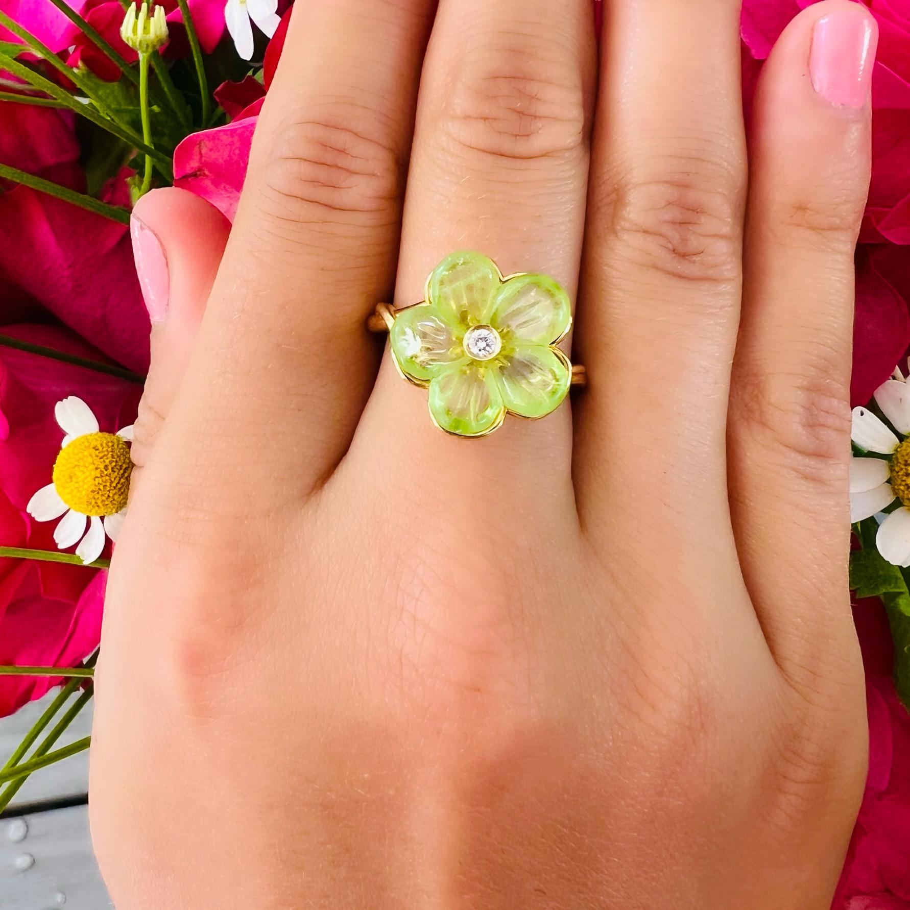 18kt Yellow Gold Peridot Diamond Ring by Ferragamo In New Condition In San Francisco, CA