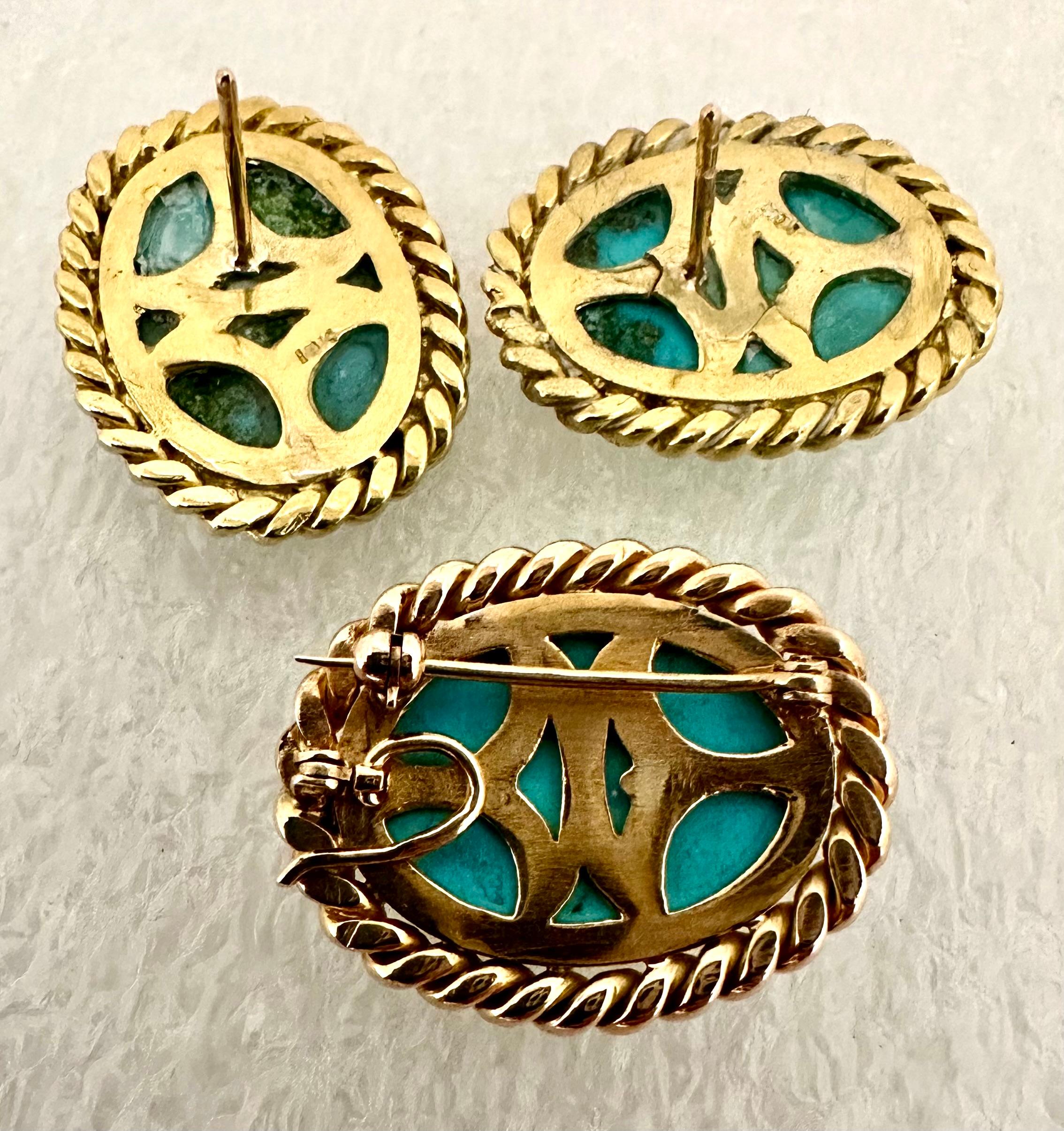 18kt Yellow Gold Persian Turquoise 16mm x 20mm Oval Earring & Pendant/Pin Set In Good Condition For Sale In Las Vegas, NV