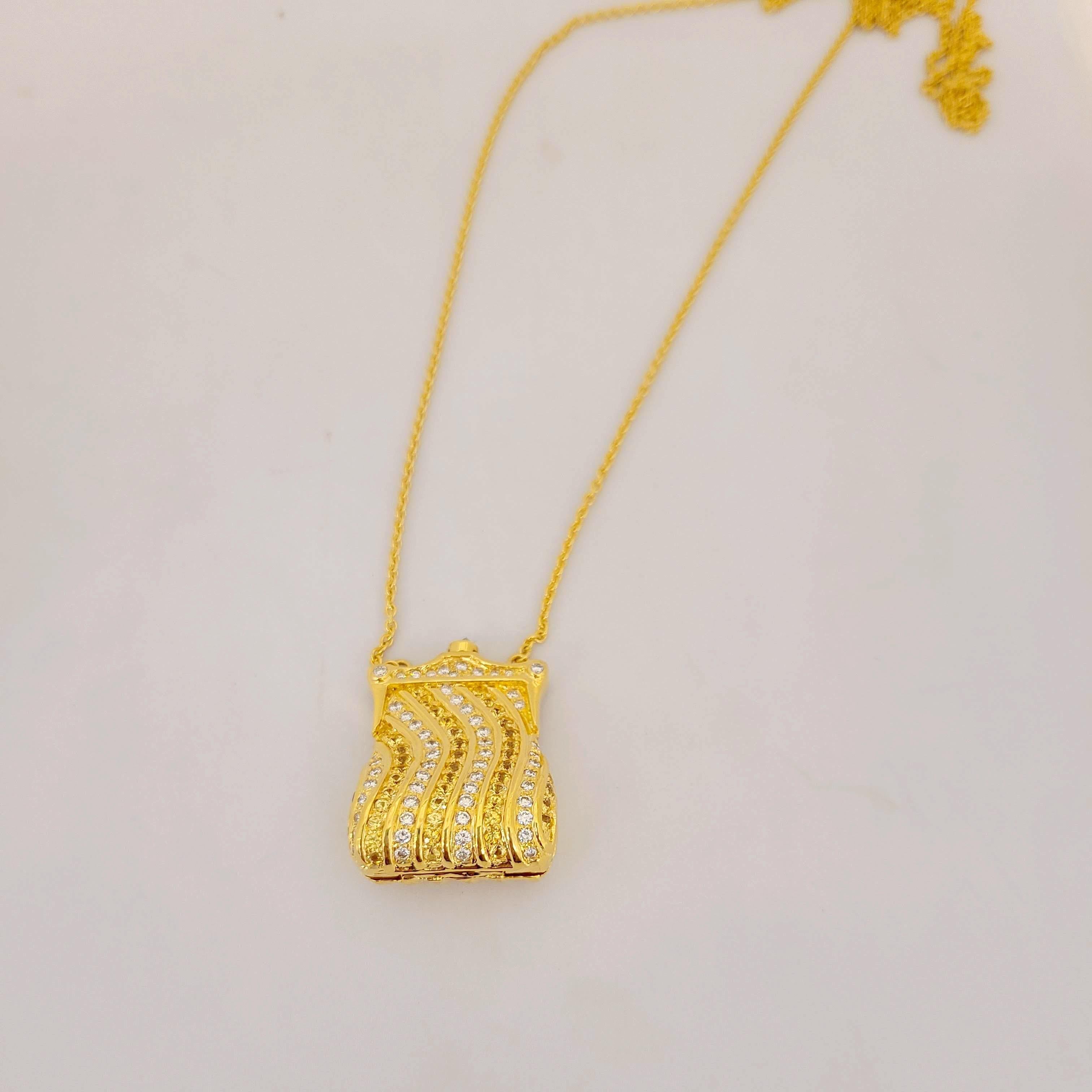 18 Karat Gold Petite Purse Pendant w/1.54ct Diamonds & 1.50ct Yellow Sapphire In New Condition For Sale In New York, NY