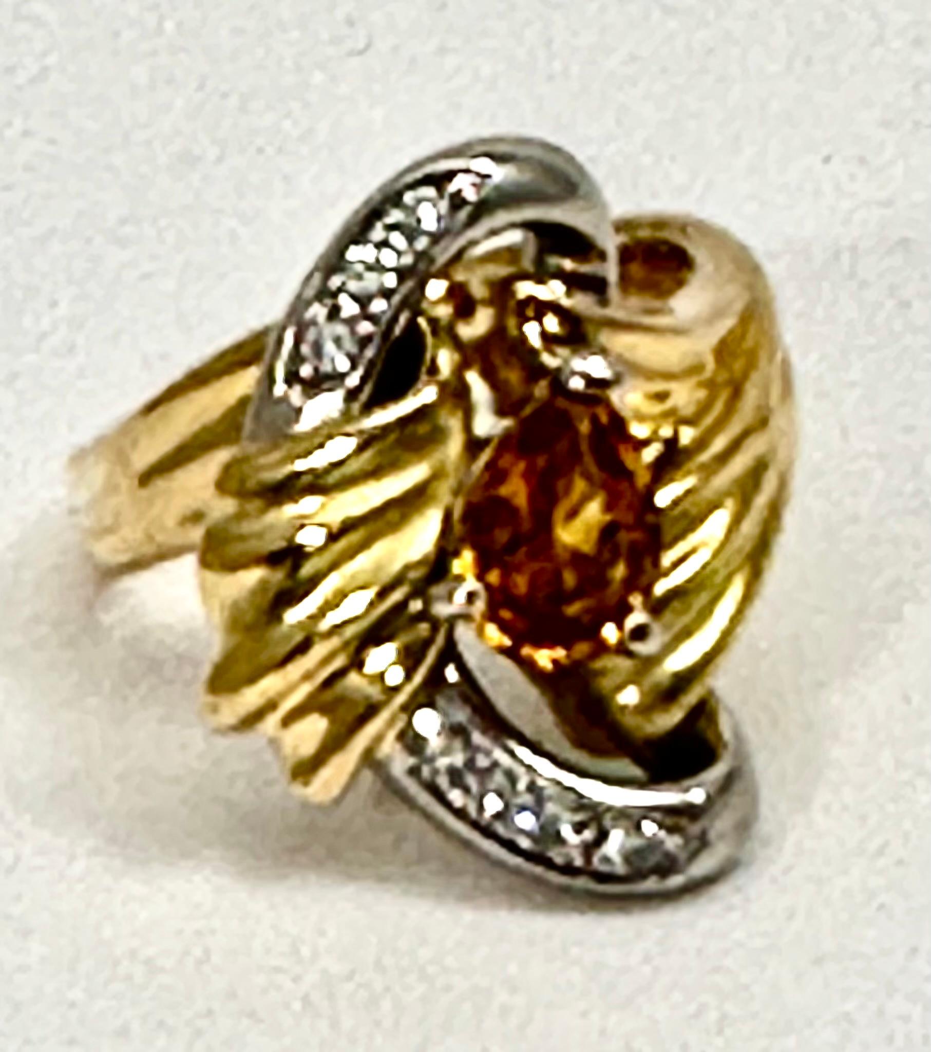 18kt Yellow Gold ~ Platinum 900 ~ 6x8mm Citrine ~ 6 Diamonds ~ Ring Size 6 1/4 For Sale 2
