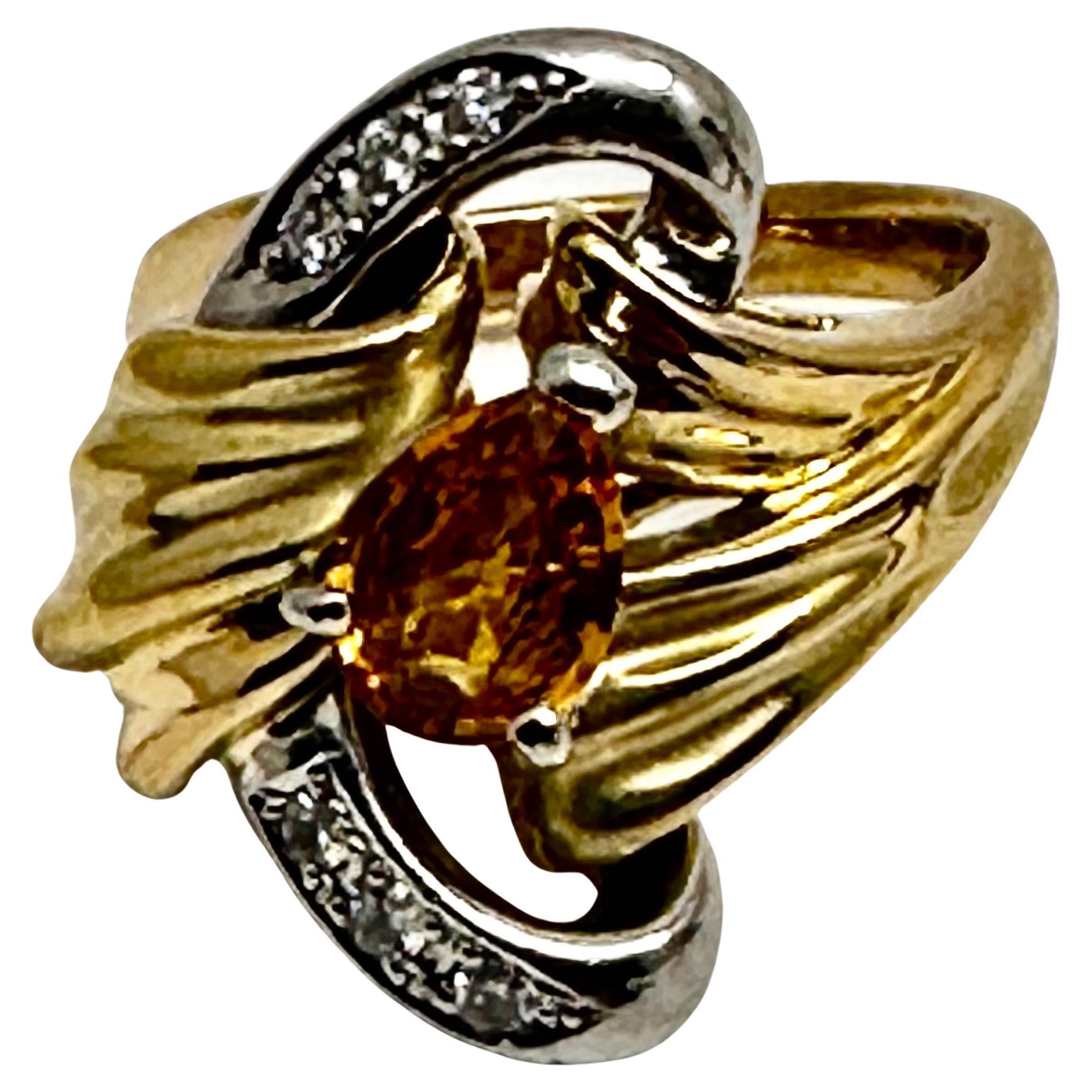 Or jaune 18 carats ~ Platine 900 ~ 6 x 8 mm Citrine ~ 6 diamants ~ Bague taille 6 1/4 en vente