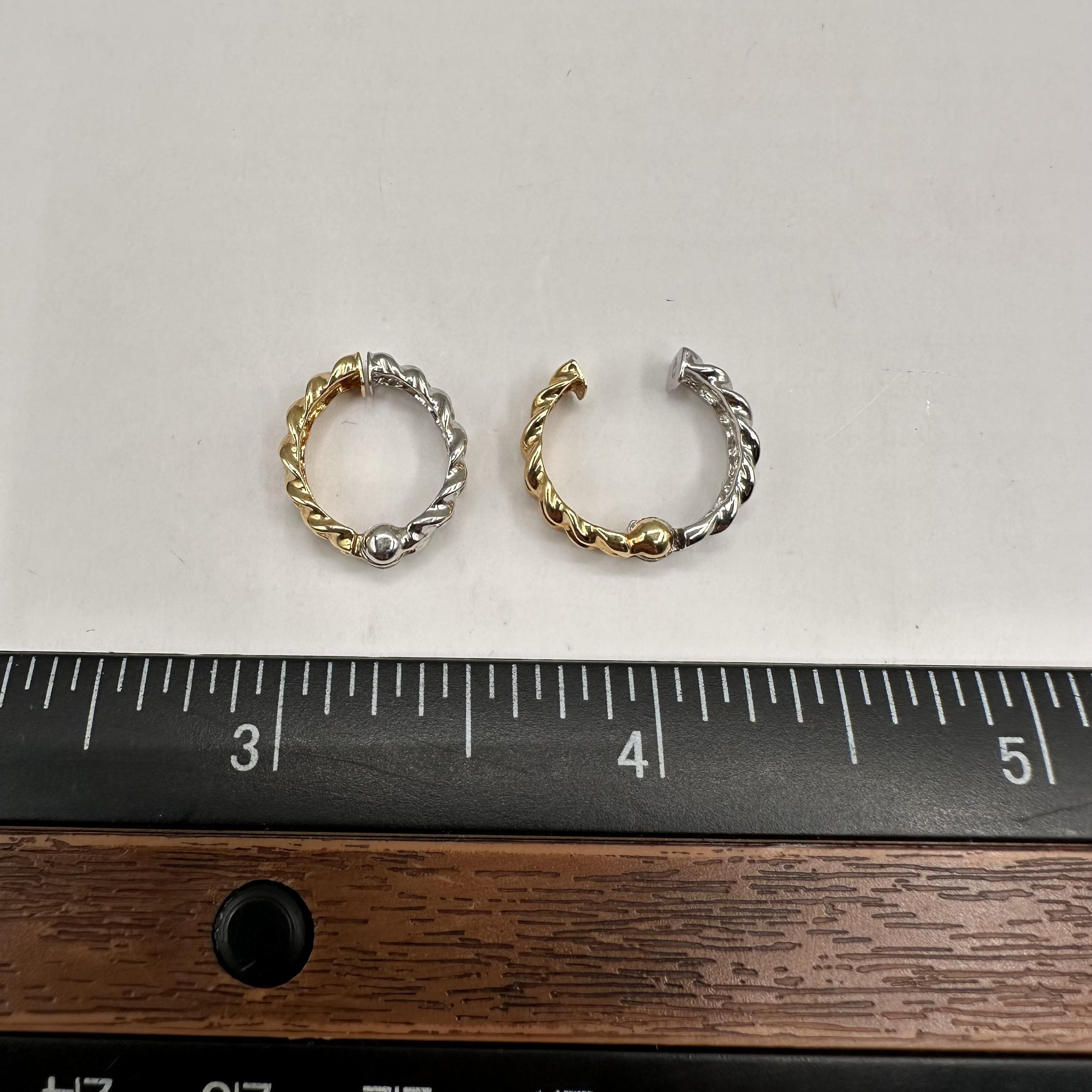 Clips en or jaune 18kt et platine - 4.1 Grammes, New Condition Pour femmes en vente