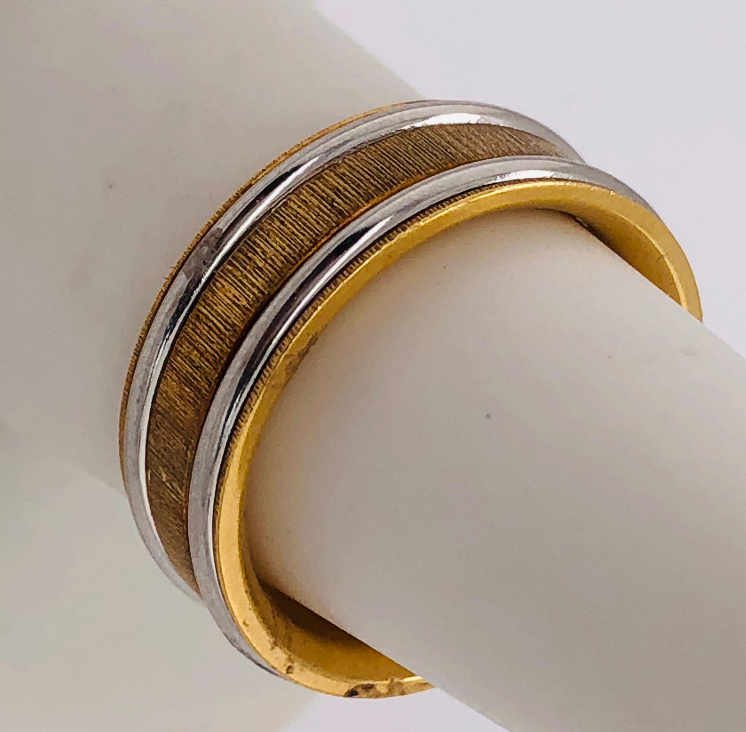18 Karat Yellow Gold Platinum Ring Bridal or Wedding Band Ring For Sale 3