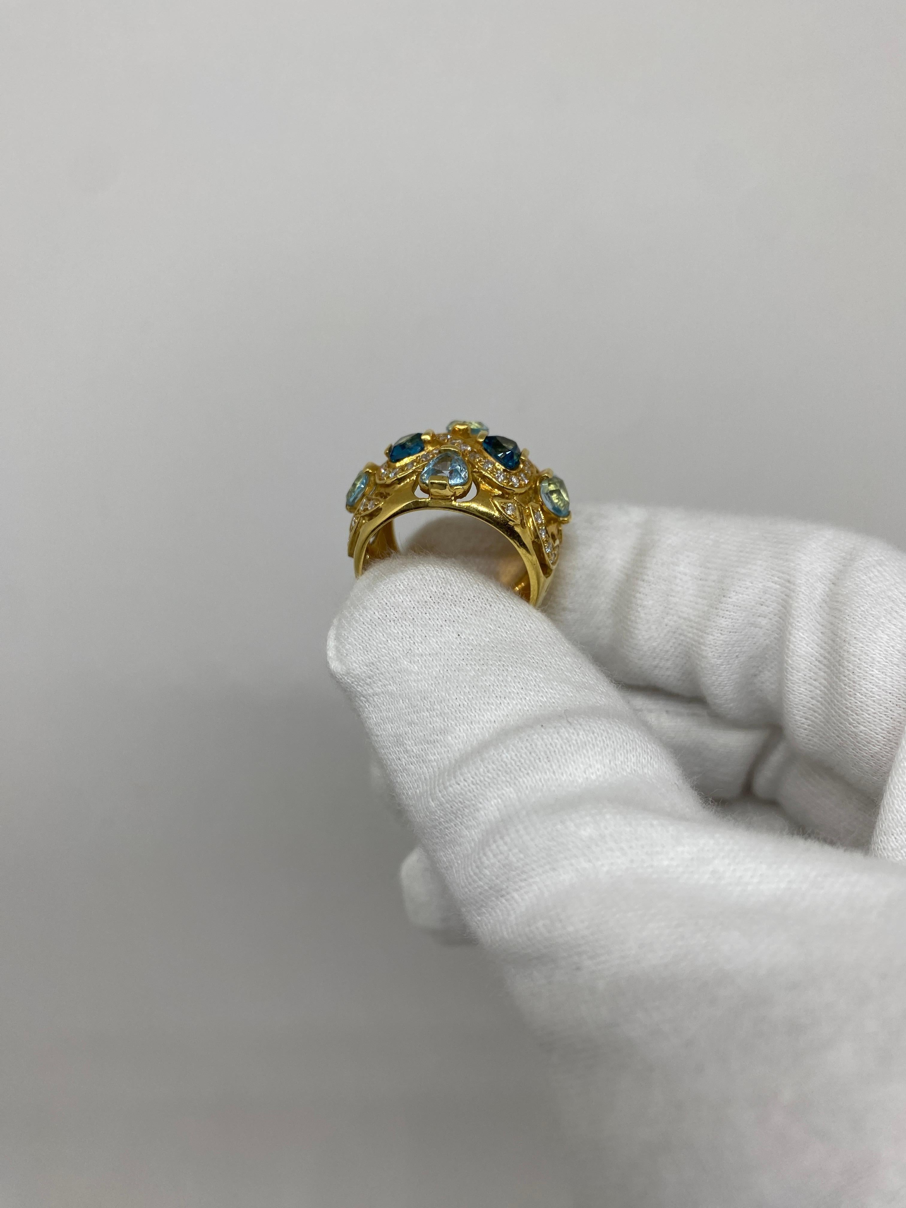 Women's 18Kt Yellow Gold Ring Blue Topazes & White Diamonds For Sale
