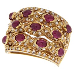 Vintage 18Kt Yellow Gold Ring Cabochon-Cut Rubies 4.40 Ct & White Diamonds 2.16 Ct