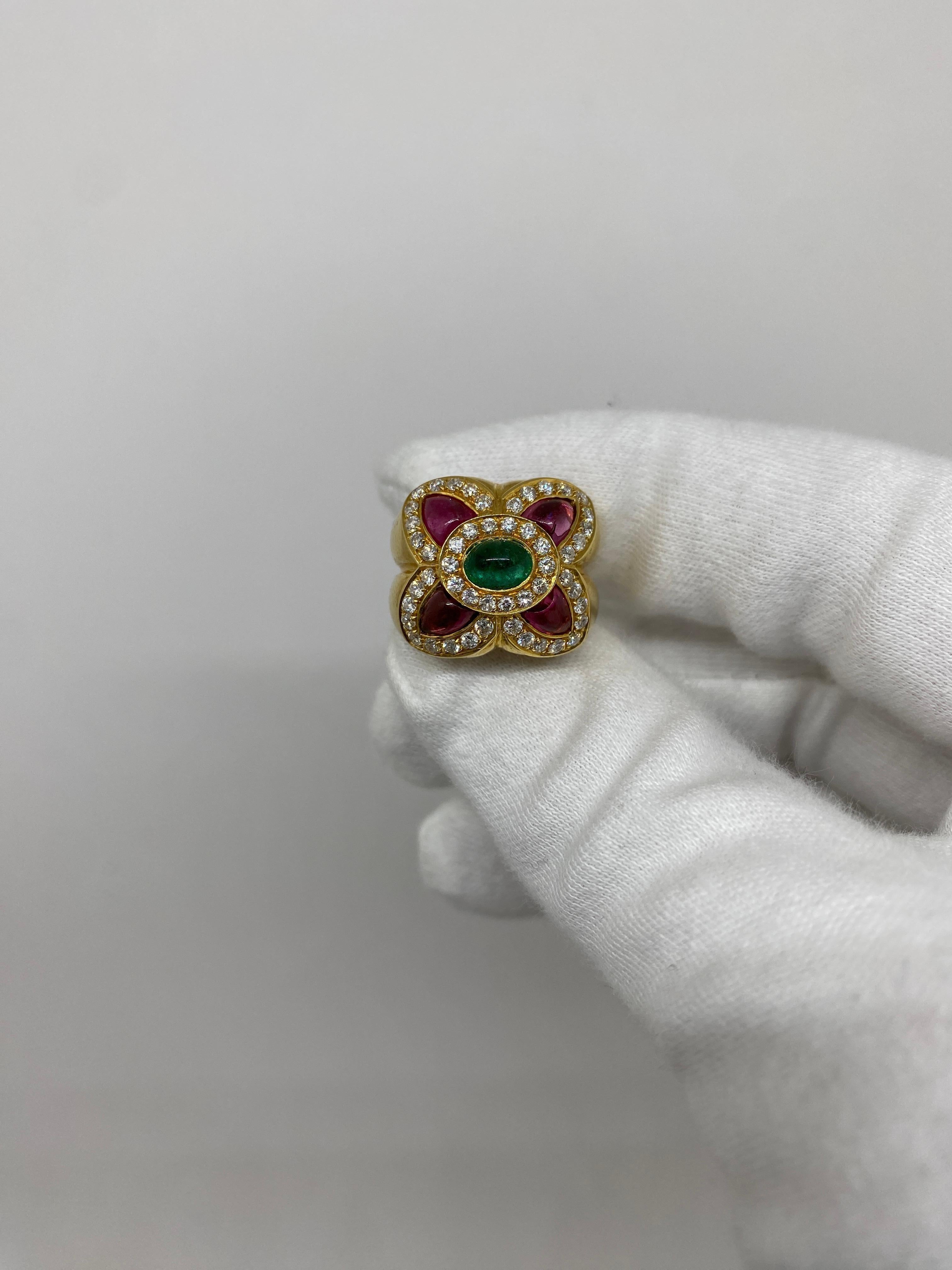 Ring made of 18kt yellow gold with pink and green tourmalines and natural white brilliant-cut diamonds

Welcome to our jewelry collection, where every piece tells a story of timeless elegance and unparalleled craftsmanship. As a family-run business