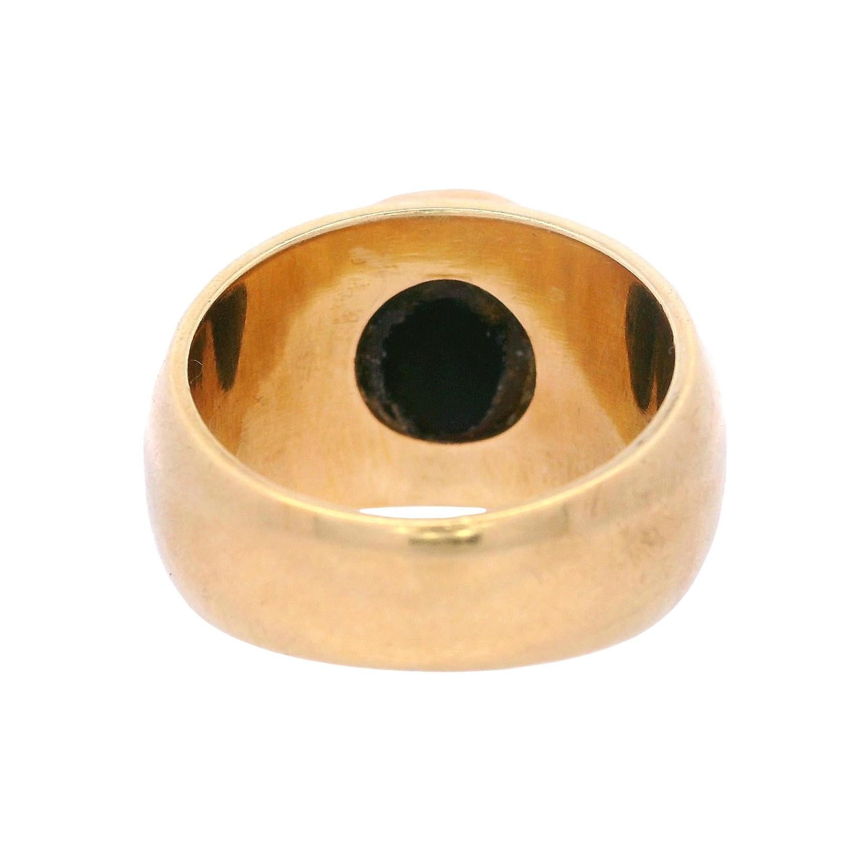 Bague en or jaune 18kt avec saphir bleu Cat Eye de 11,75 cts en vente 1