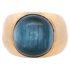 18kt Yellow Gold Ring with 11.75 Cts Cat Eye Blue Sapphire