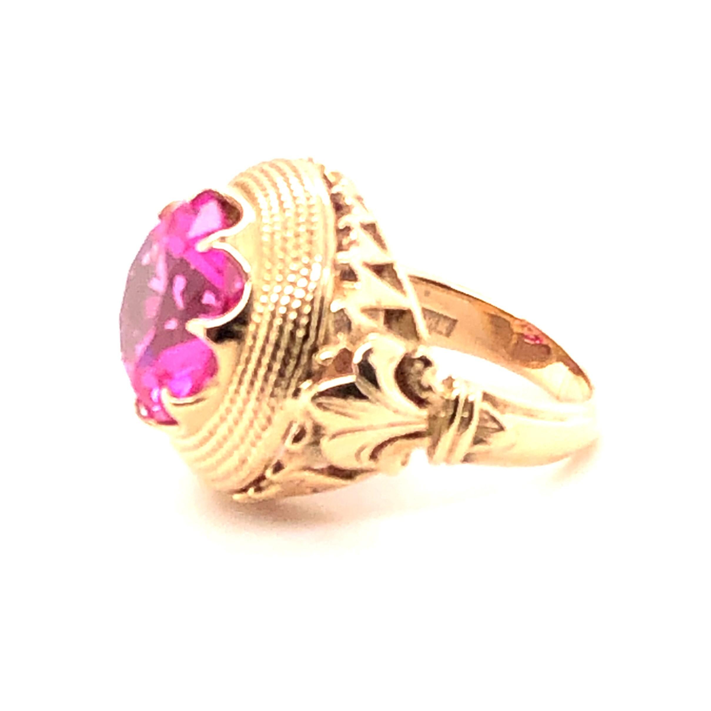 Round Cut 18 Karat Yellow Gold Ring with 15.50 Carat Synthetic Pink Sapphire