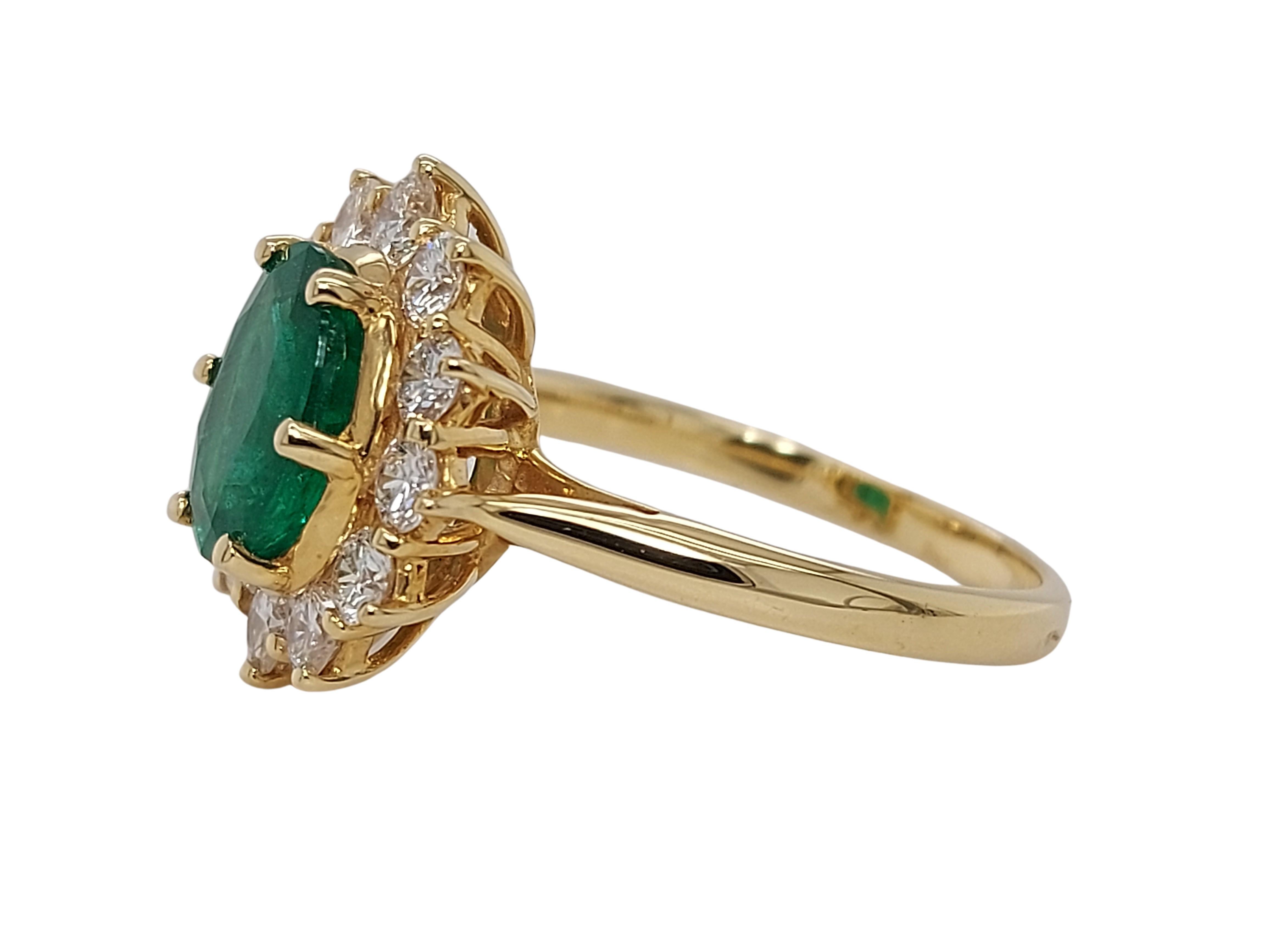 Oval Cut 18kt Yellow Gold Ring with 1.75ct Emerald and 1.20ct Diamonds For Sale