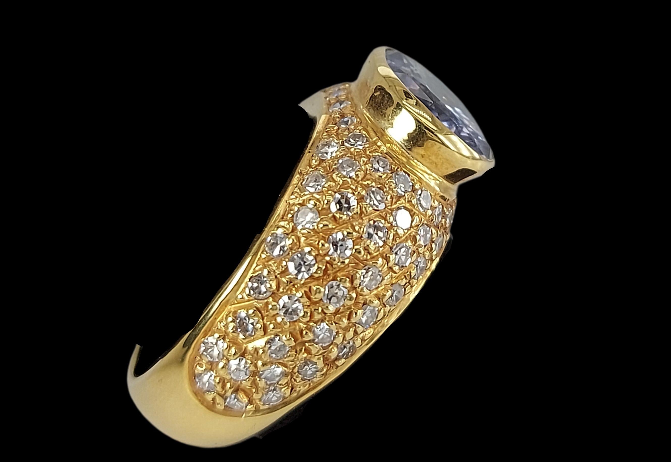 18kt Yellow Gold Ring with 4ct Purple Ceylon Sapphire, 1ct Diamonds For Sale 4