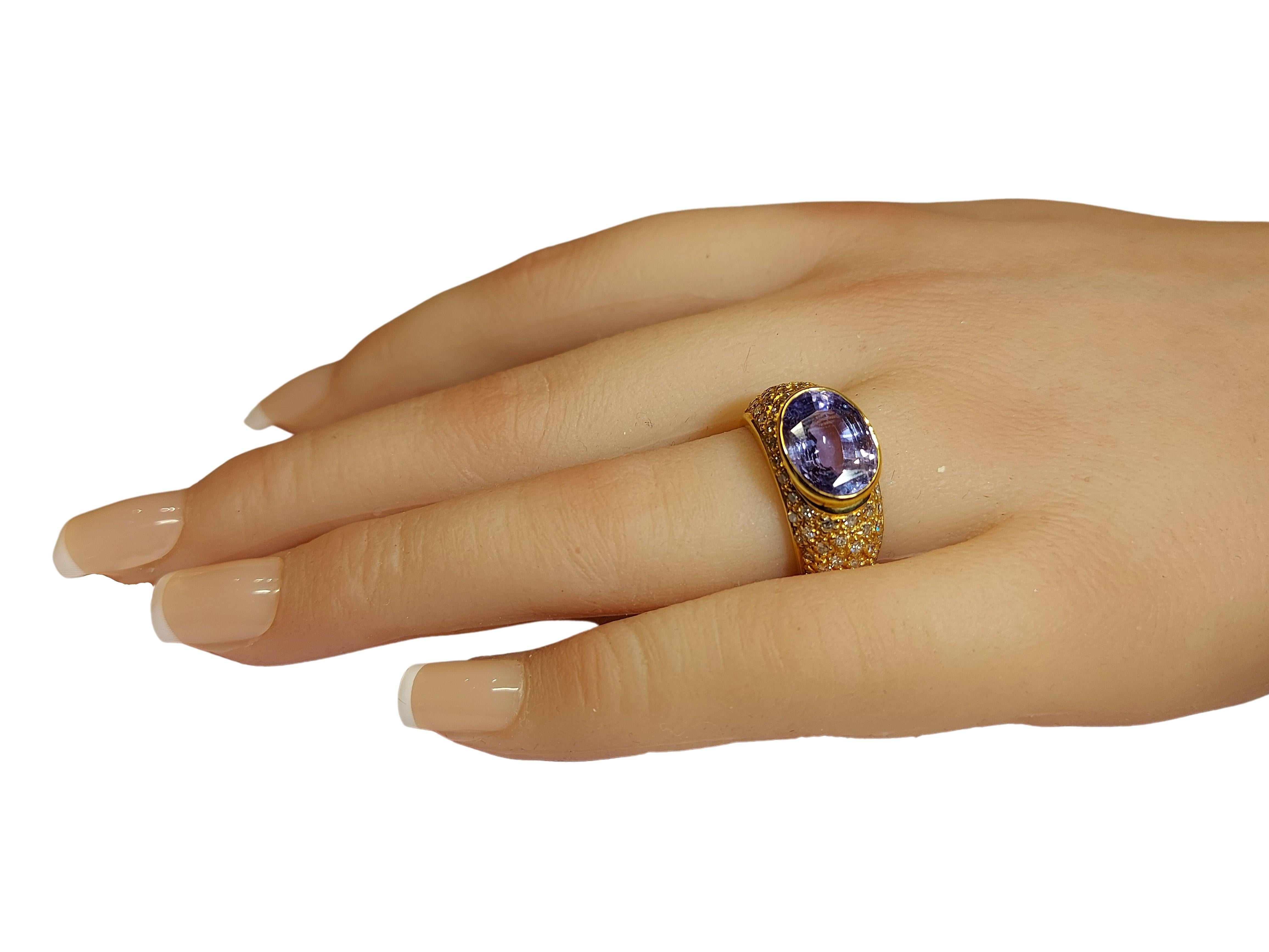 18kt Yellow Gold Ring with 4ct Purple Ceylon Sapphire, 1ct Diamonds For Sale 5
